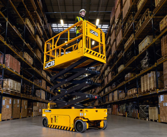 Electric Scissor Lift JCB S2646E