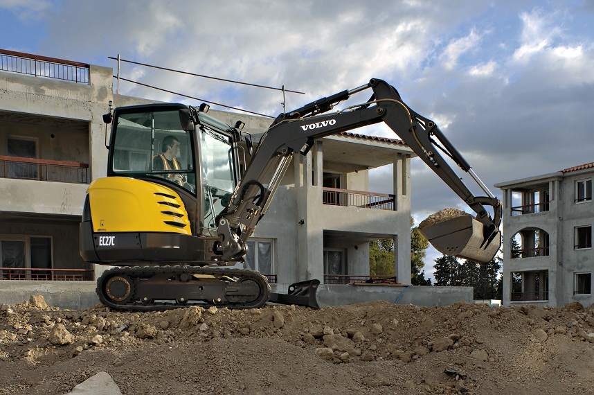 Dieselkäyttöinen tela-alustainen minikaivuri 2,8 t VOLVO EC27C