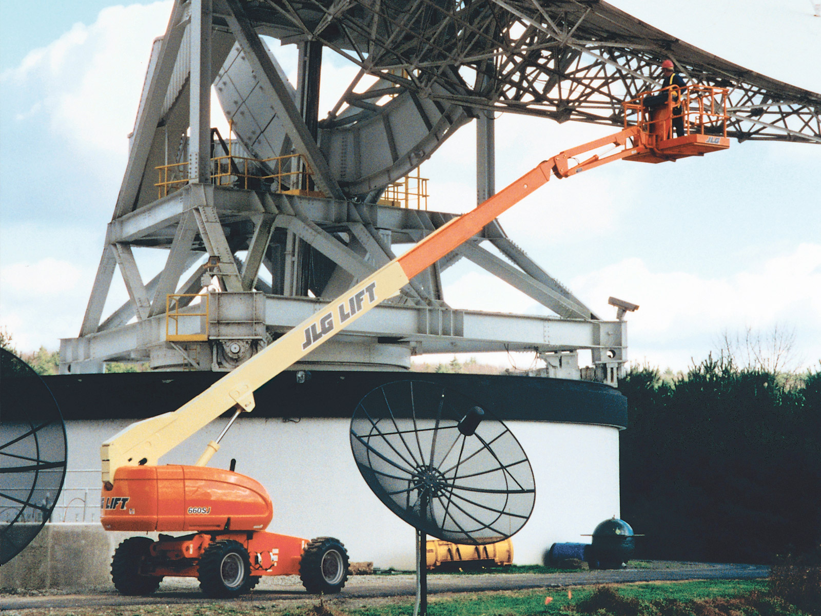 Teleskoplift diesel, plattformshöjd 20,3m JLG 660SJ