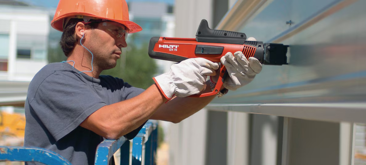 Kampapanos 6.8 / 18 M  Musta HILTI 6.8/18 M10 STD black