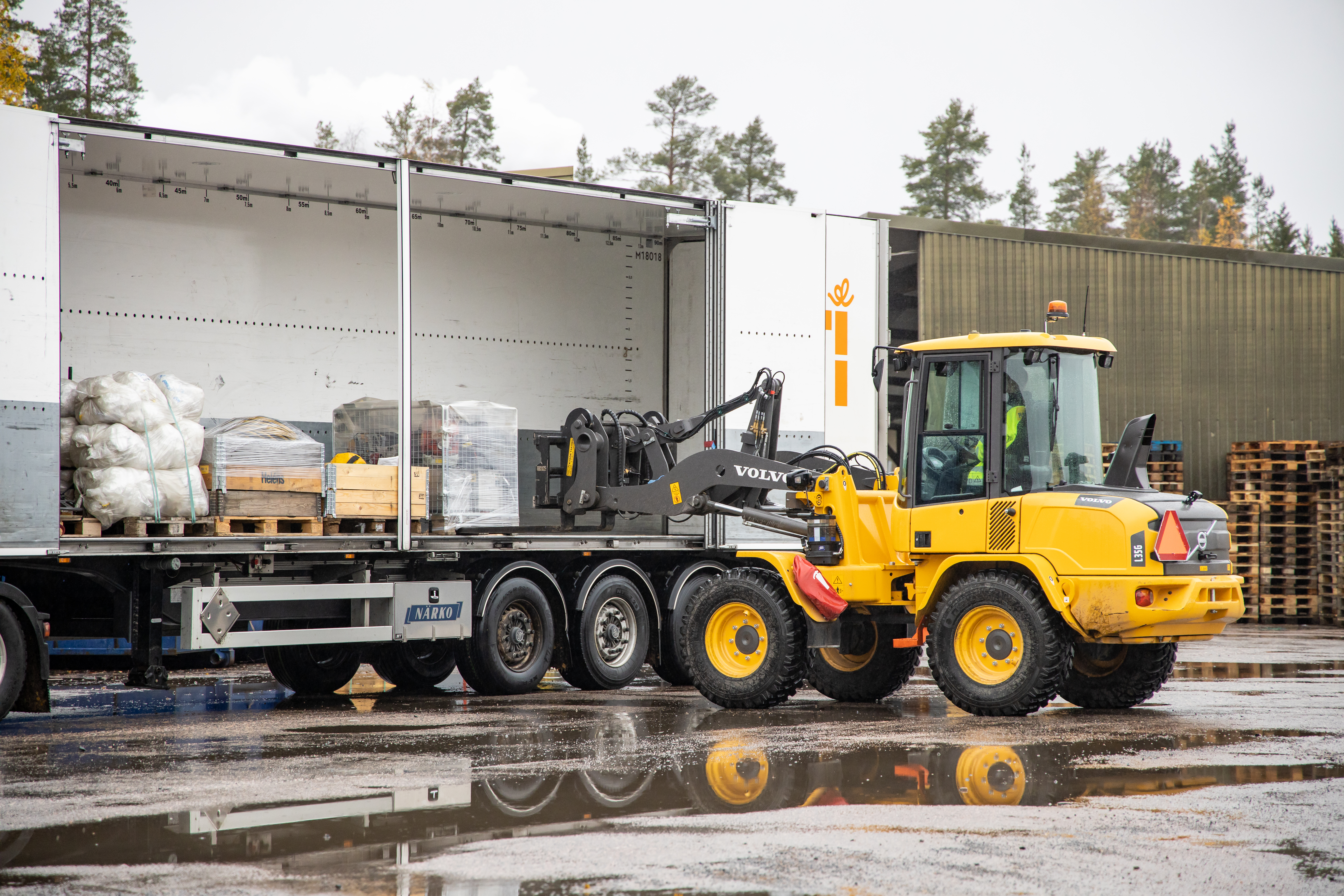 Dieselkäyttöinen minipyöräkuormaaja 6 t VOLVO L35GT