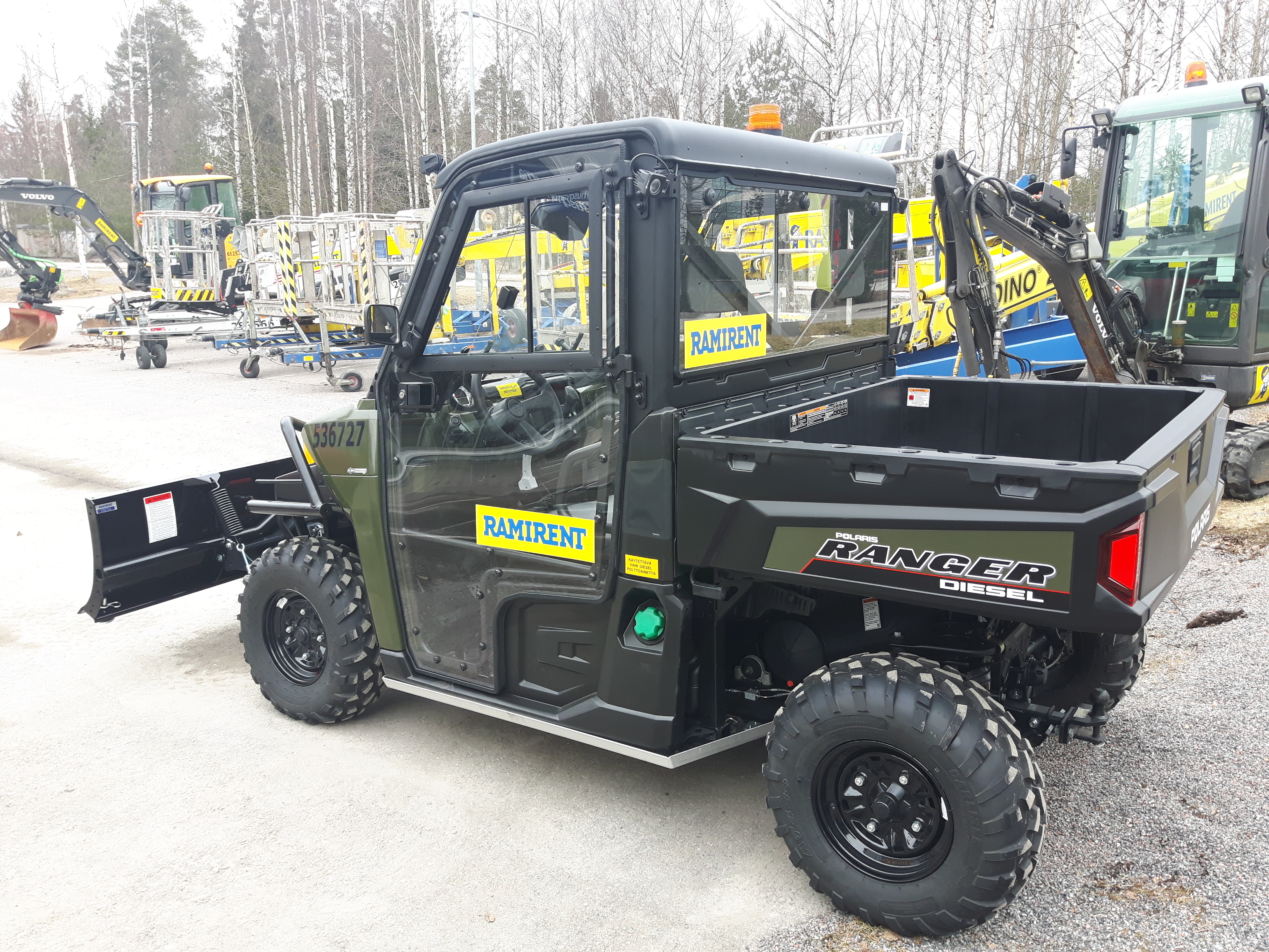 Dieselkäyttöinen traktorimönkijä 1000 4x4 POLARIS UTV