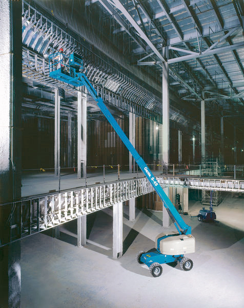 Dieseldriven teleskopbomlift 13,7 m GENIE S-45TRAX