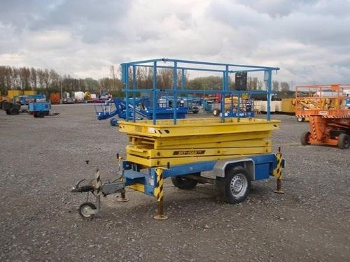 Electric Trailer Mounted Scissor Lift 10 m SKYMAN 100