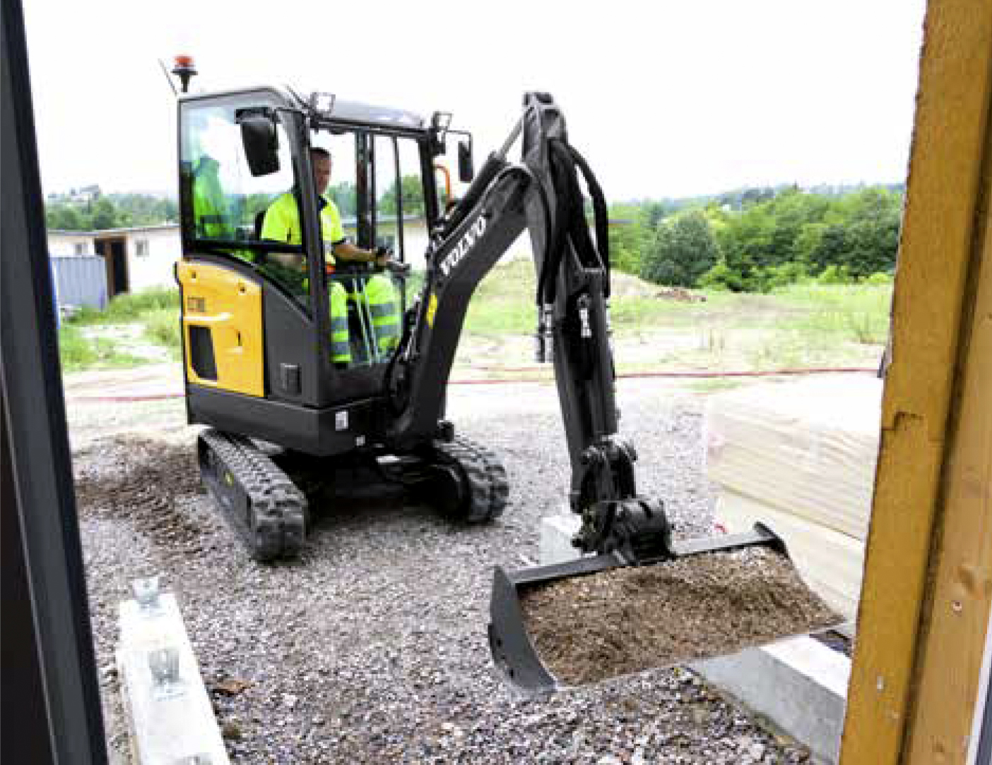 Diesel Powered Crawler Excavator 1,8 ton VOLVO EC18E