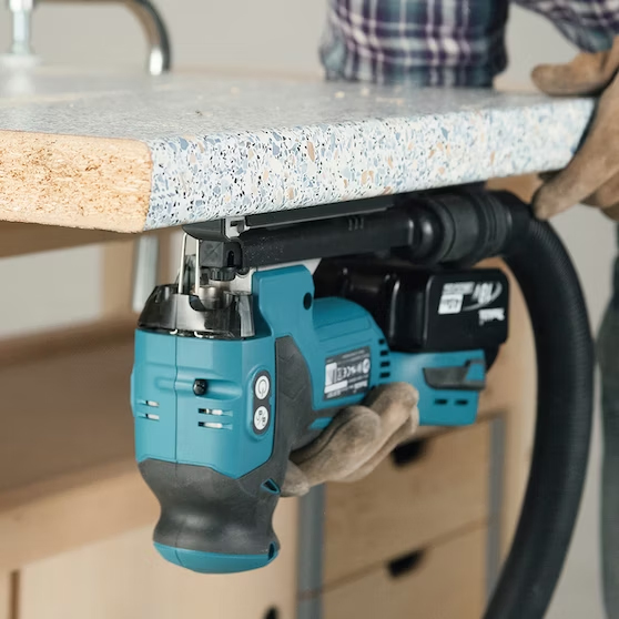 Kuviosaha, akku MAKITA DJV181RTJ