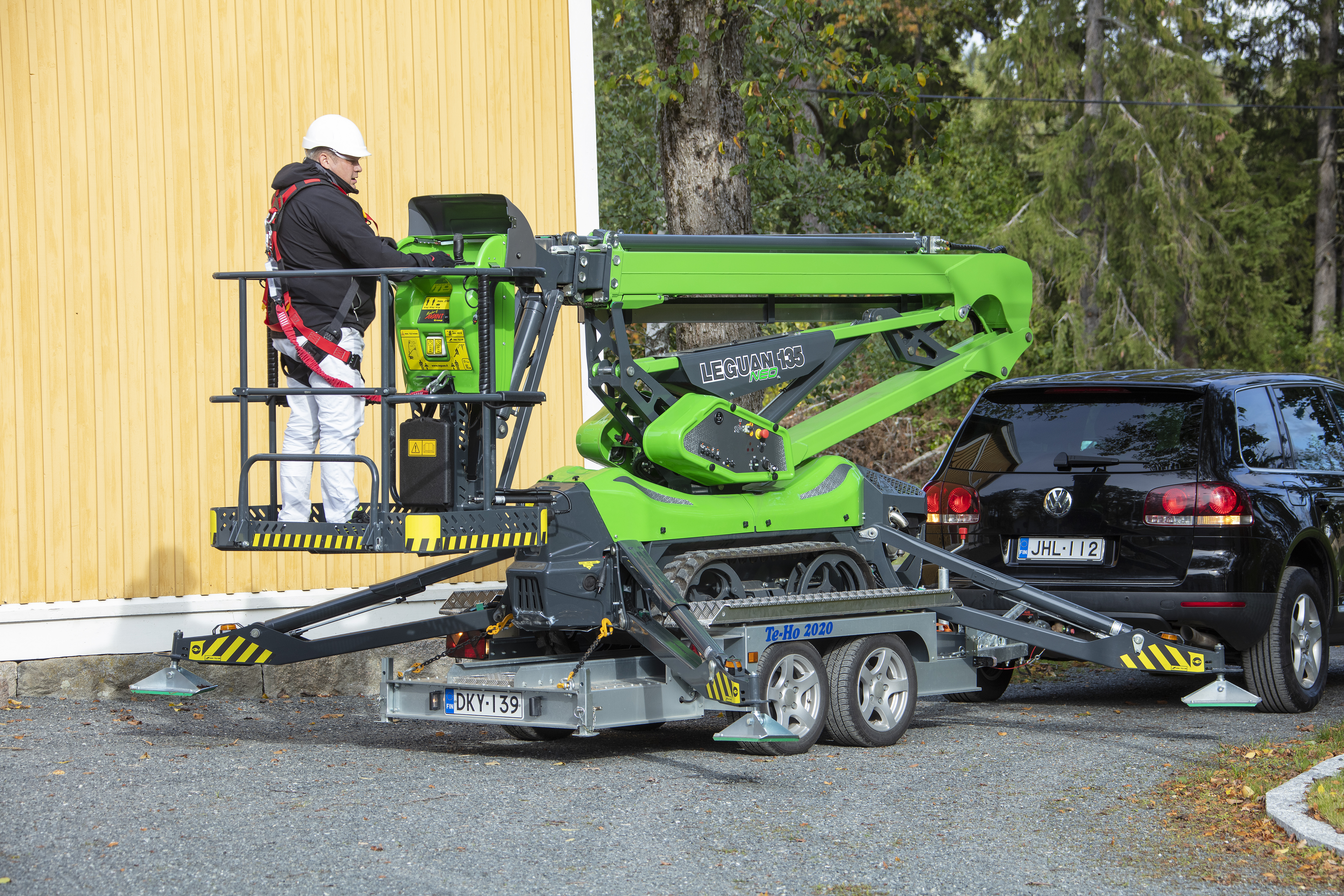 Hybrid Articulated Crawler Boom Lift LEGUAN 135NEO
