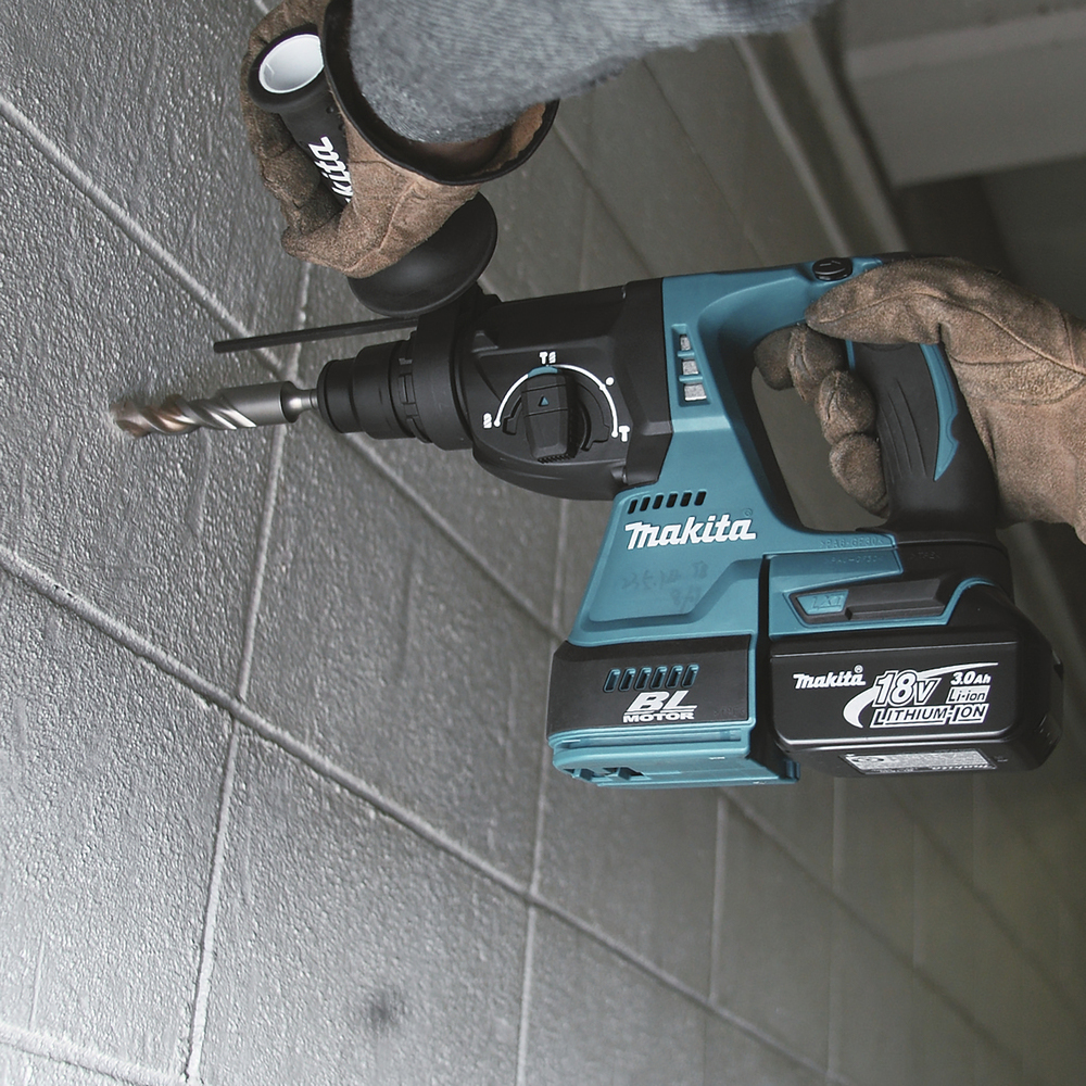 Brushless Hammer Drill 4,6 kg / 2 J MAKITA DHR242RTJV