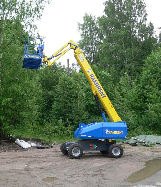 Teleskoplift diesel plattformshöjd 13,9 m AICHI SP14CJ