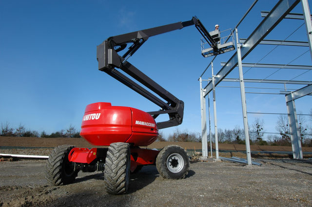 Dieselkäyttöinen nivelpuominostin MANITOU 160ATJ