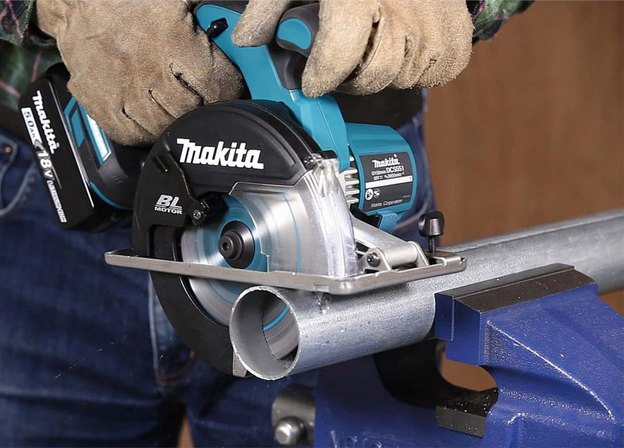 Handcirkelsåg, batteridriven MAKITA DCS551RTJ