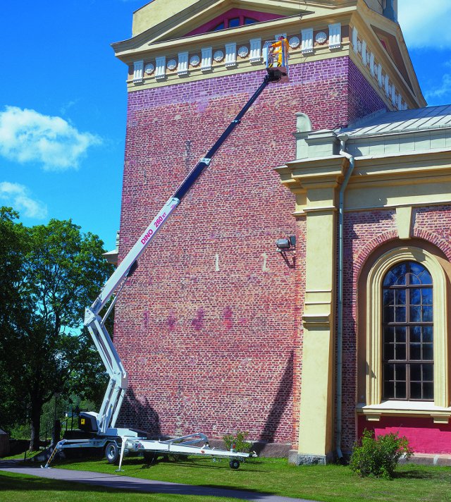 Släpvagnslift vikbom batteri, plattformshöjd 24 m DINO 260XTD