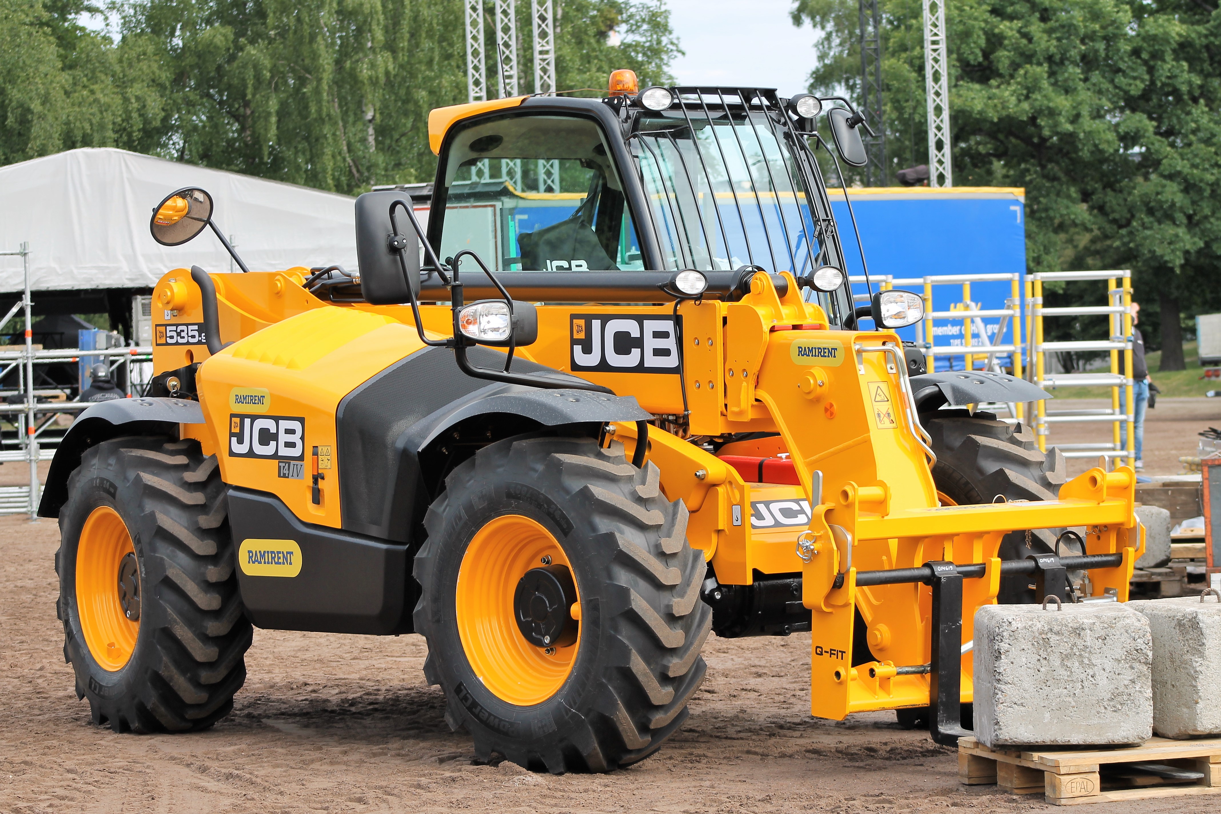 Teleskoptruck lyfthöjd 9.5 m JCB 535-95