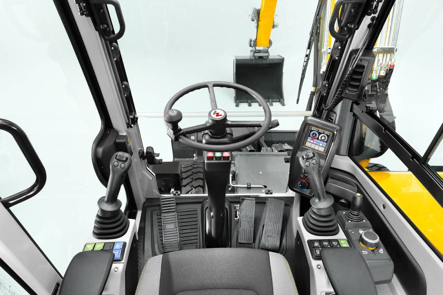 Dieselkäyttöinen pyöräalustainen kaivinkone, neliveto 6 t WACKER NEUSON EW65