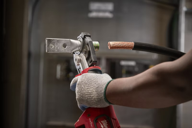 Kabelskärare 35 mm MILWAUKEE M18HCCT-201C