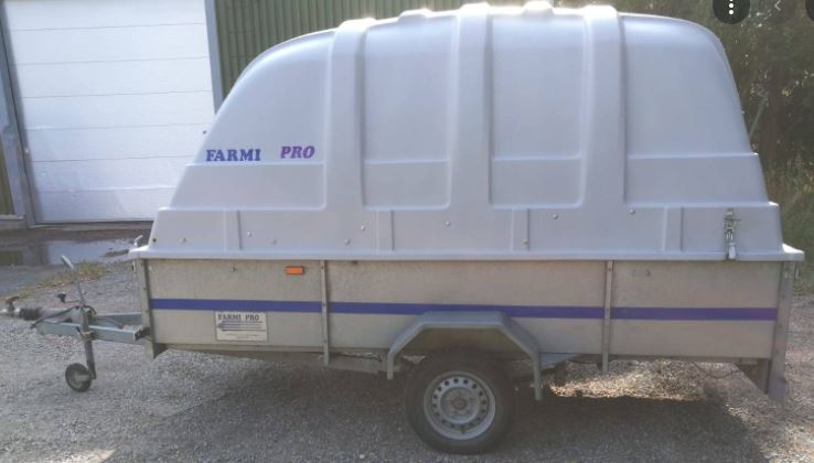 Peräkärry kuomulla, yksiakselinen FARMI PRO757L