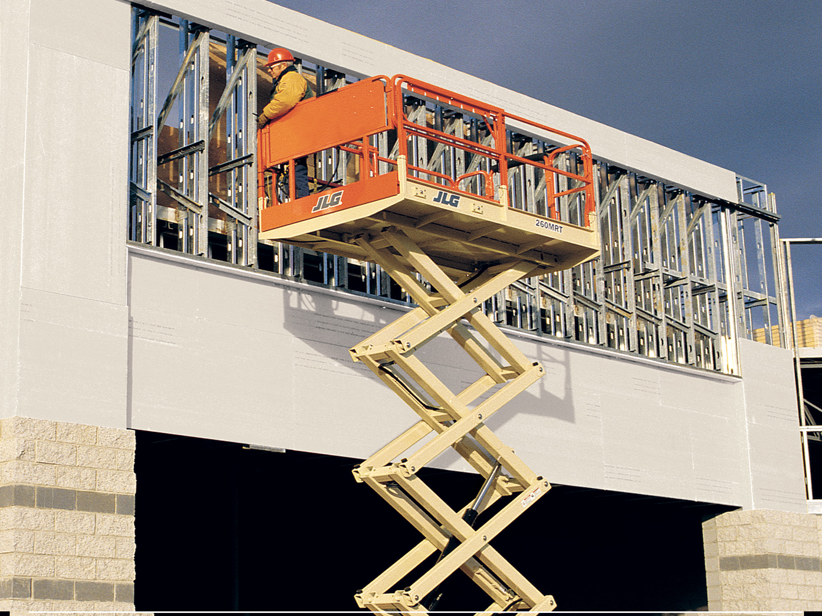 Diesel Powered Scissor Lift JLG 260MRT
