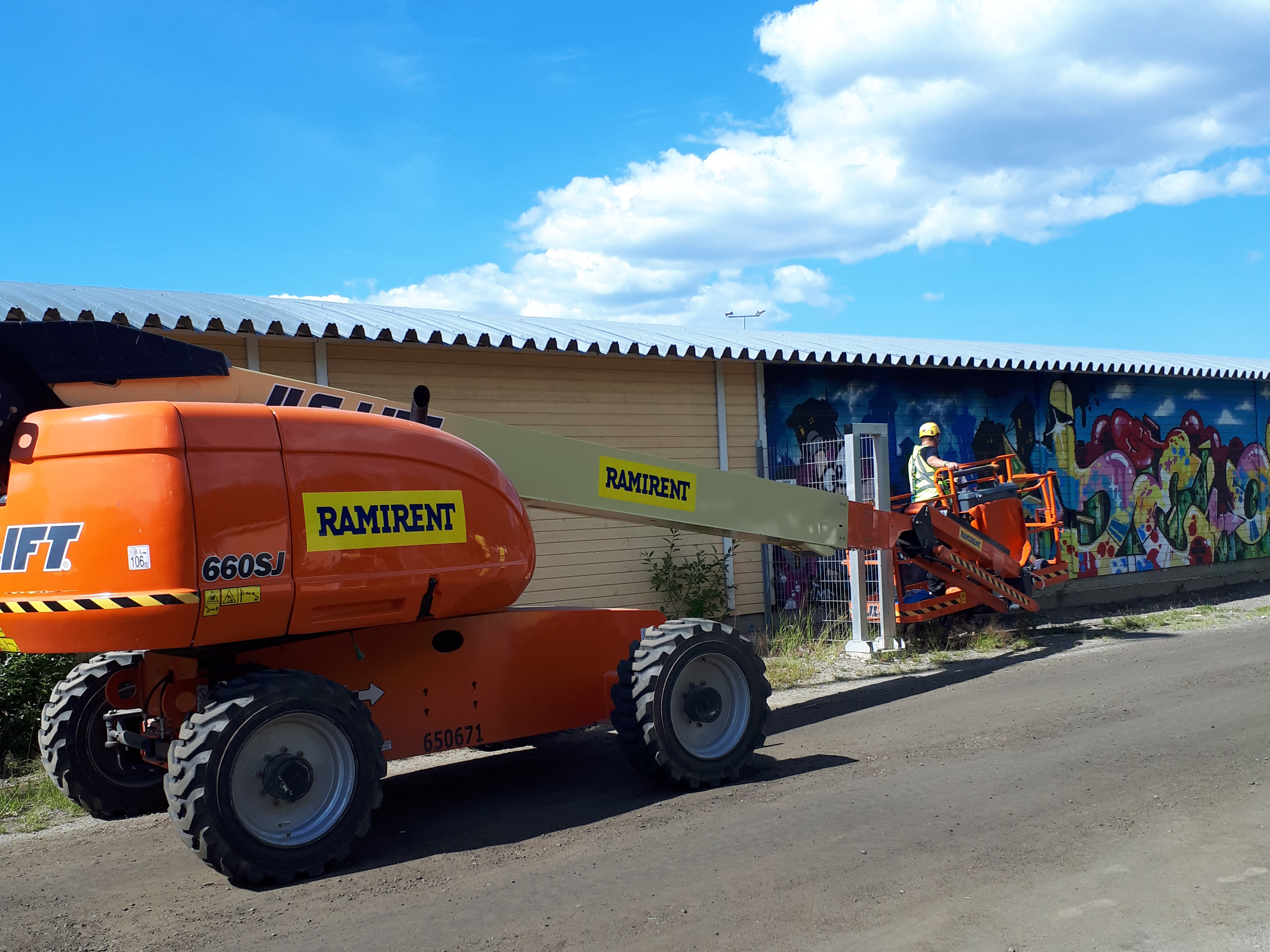 Teleskoplift diesel, plattformshöjd 20,3m JLG 660SJ