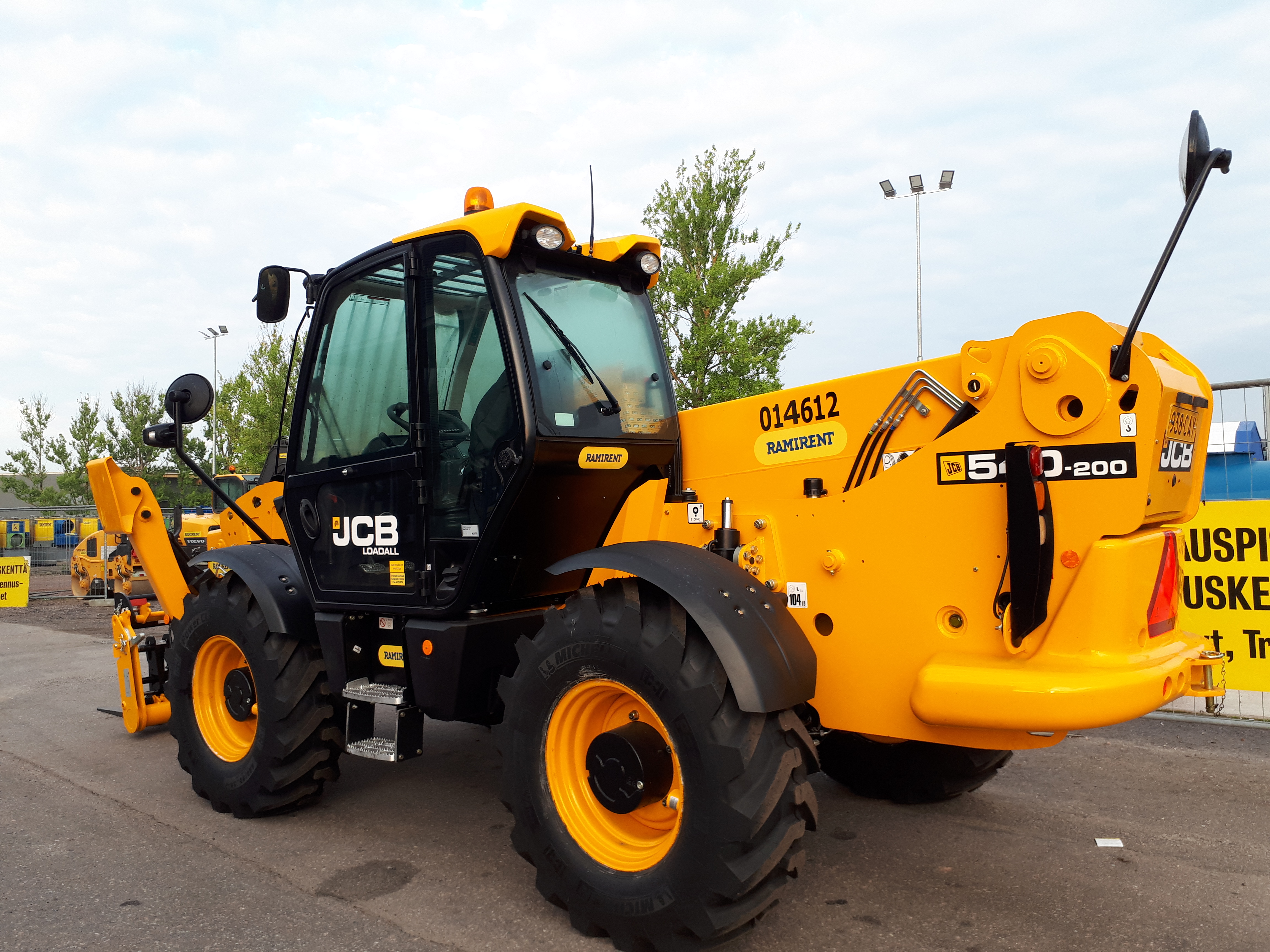 Jäykkä kurottaja 20 m JCB 540-200