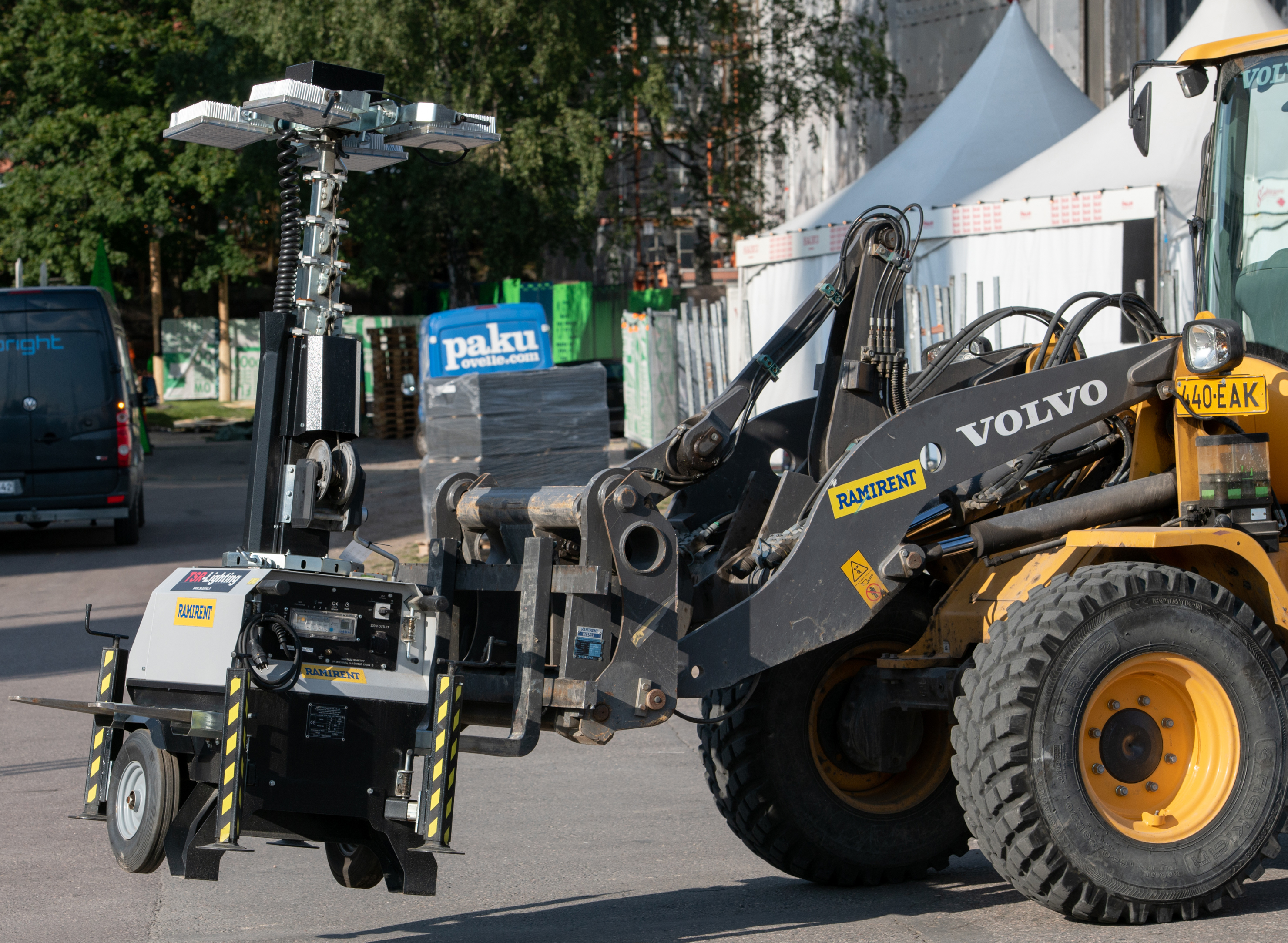 Valomasto, teleskooppi, pyörillä, led GENERAC LINKT2