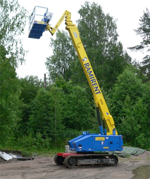 Dieselkäyttöinen teleskooppipuominostin AICHI SR21AJ