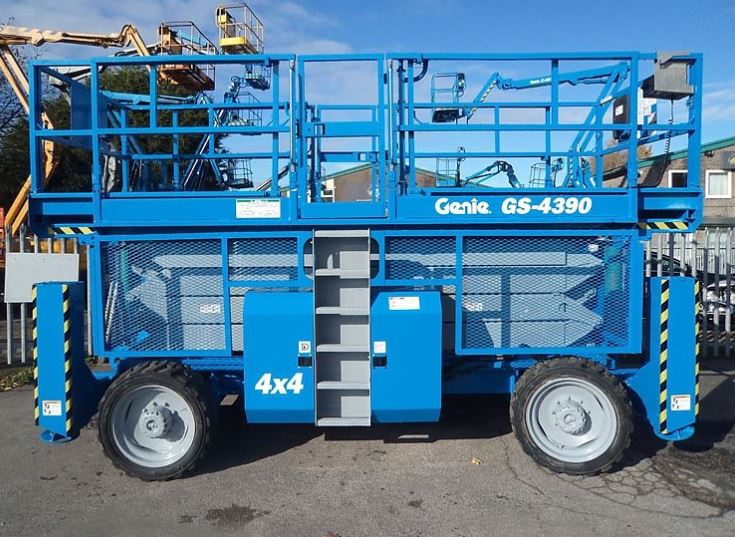 Saxlift diesel, plattformshöjd 12,7m GENIE GS4390RT