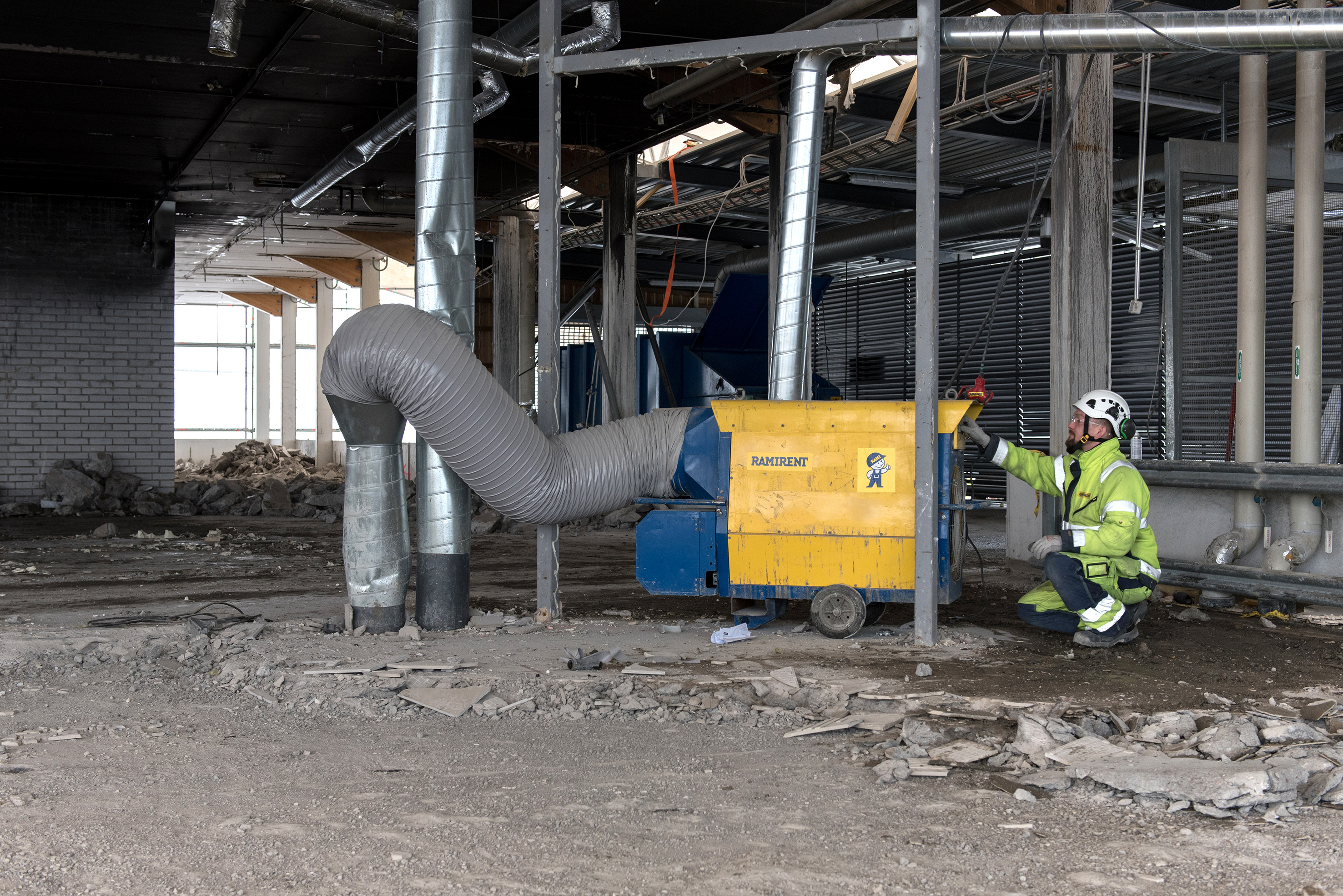 Lämpöpuhallin 120 kW, öljy POLARTHERM TB-1300
