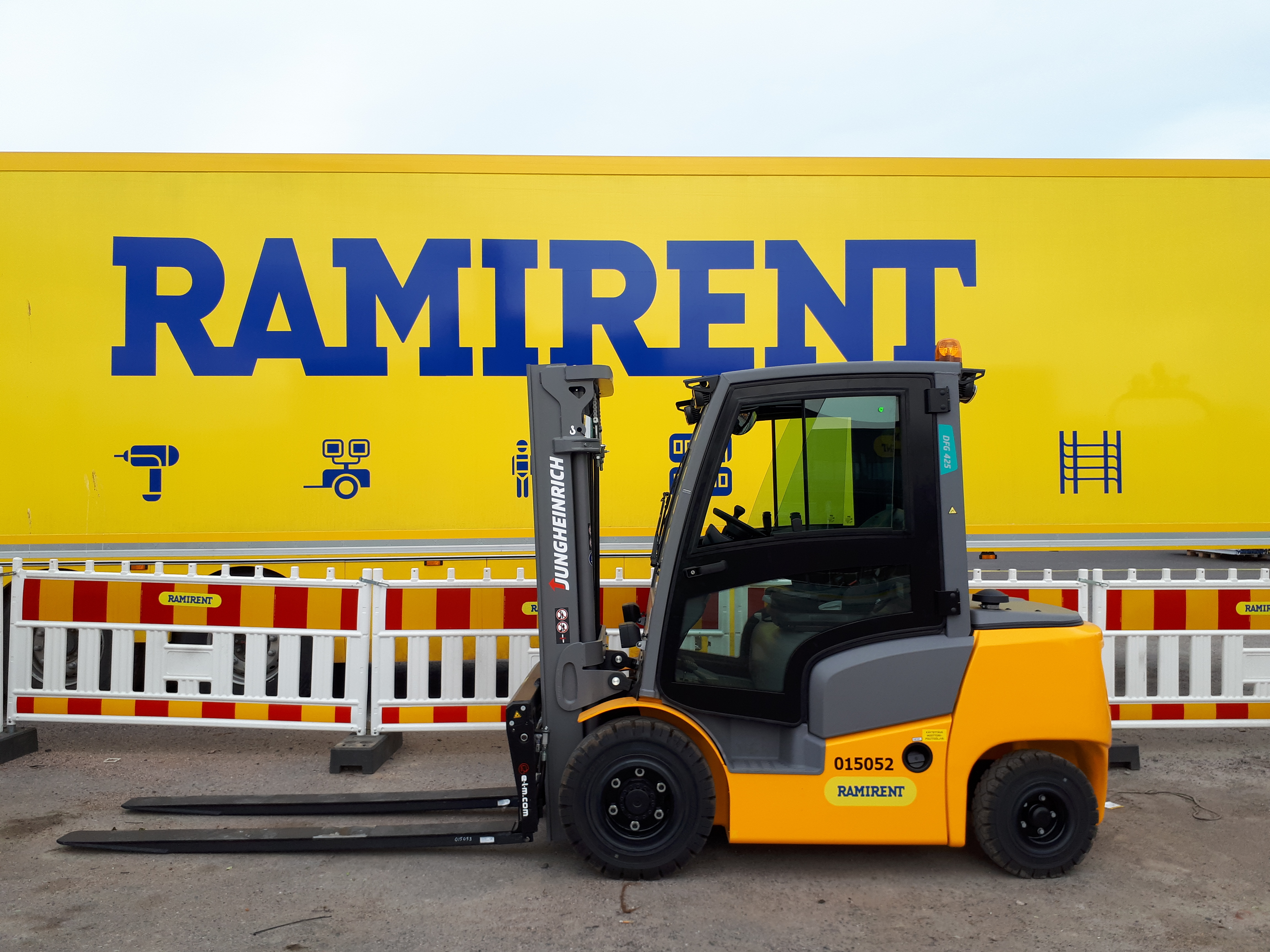 Diesel Forklift 3 ton JUNGHEINRICH DFG430DZ