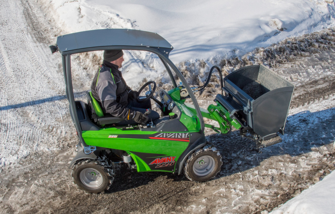 Hiekoitin, hydraulinen, Avant kuormaajaan