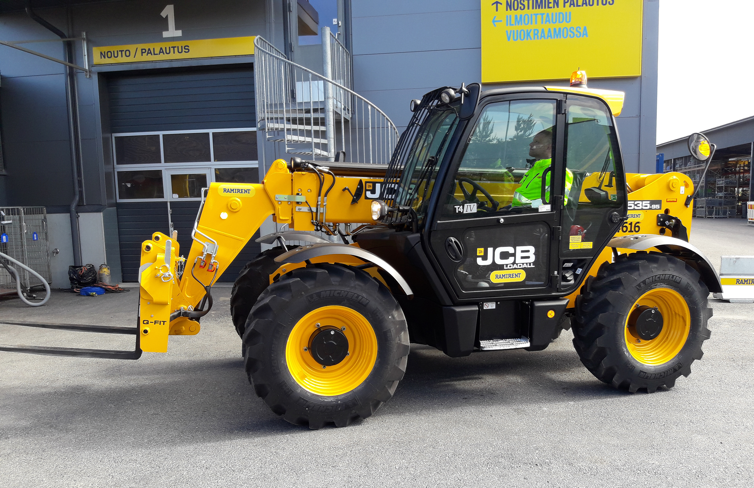 Teleskoptruck lyfthöjd 9.5 m JCB 535-95