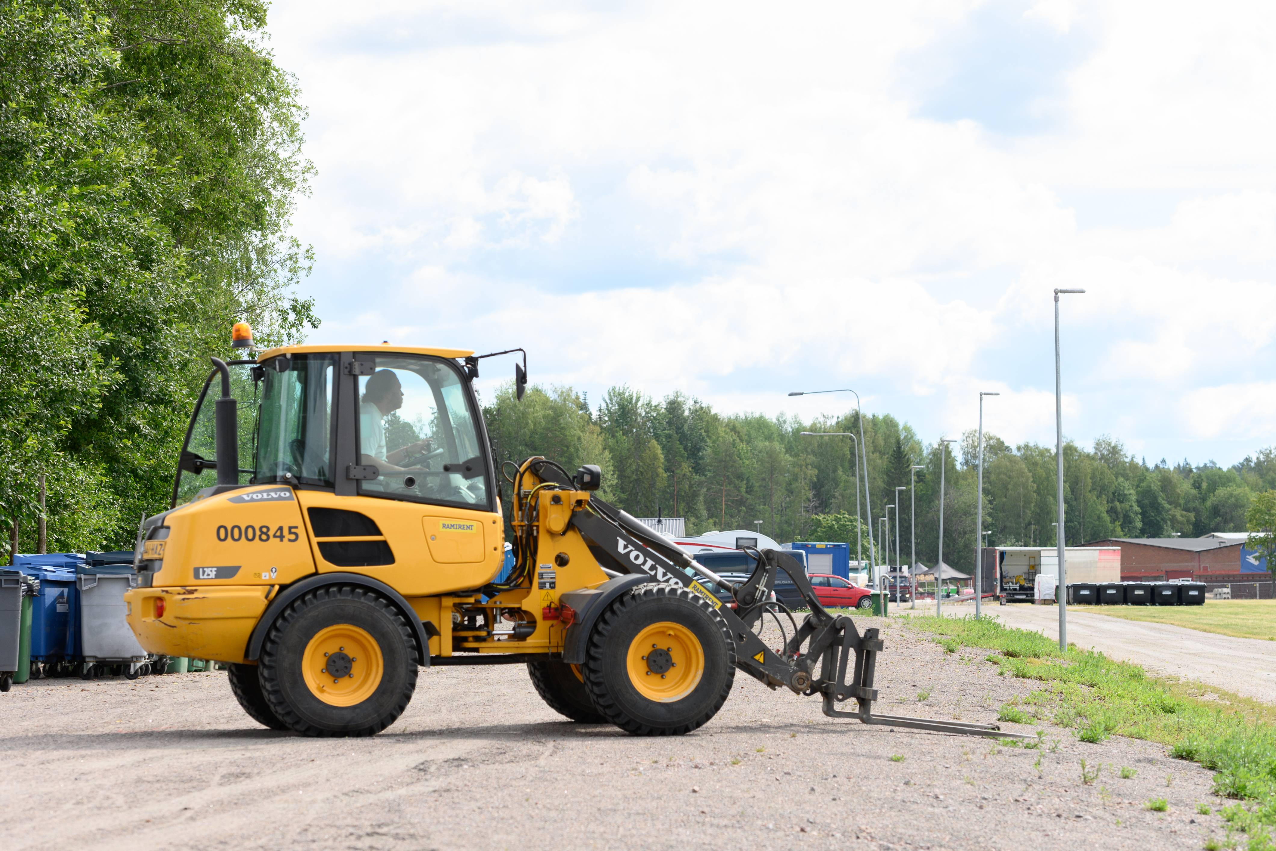 Dieselkäyttöinen minipyöräkuormaaja 4 t VOLVO L25F