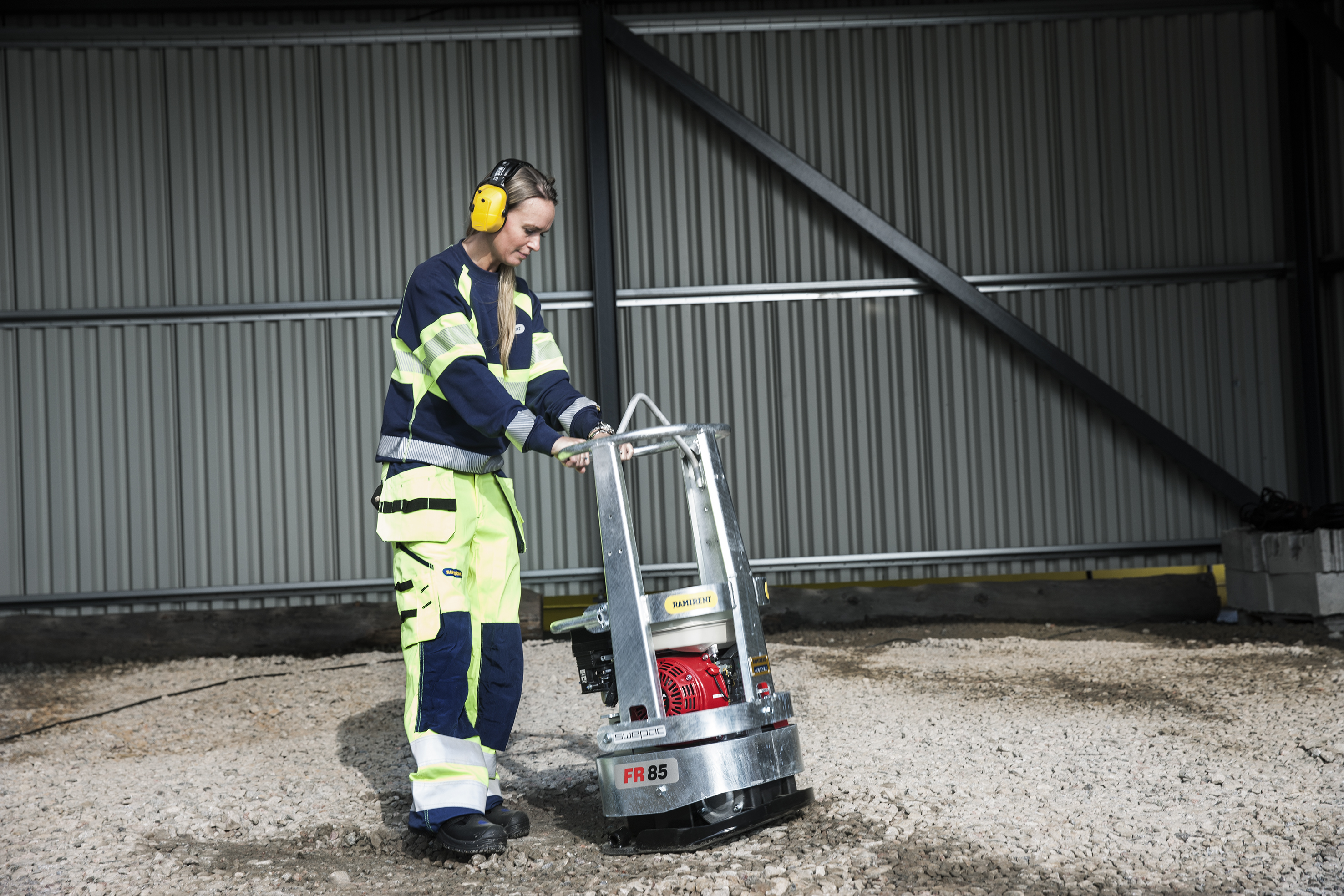 Petrol Powered Vibratory Plate 88 kg SWEPAC FR85