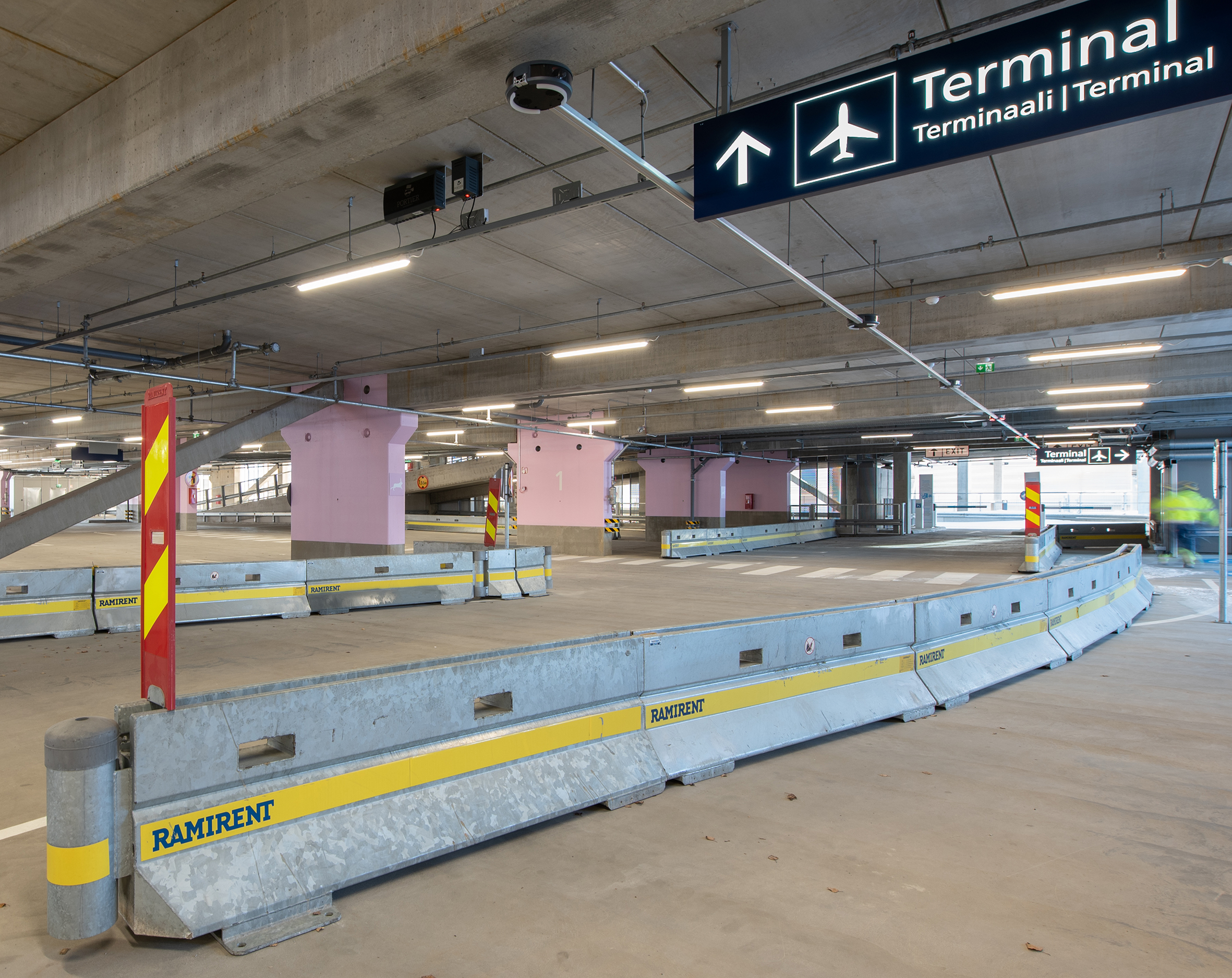 SafePass Road Barrier Element SSJ SAFEPASS