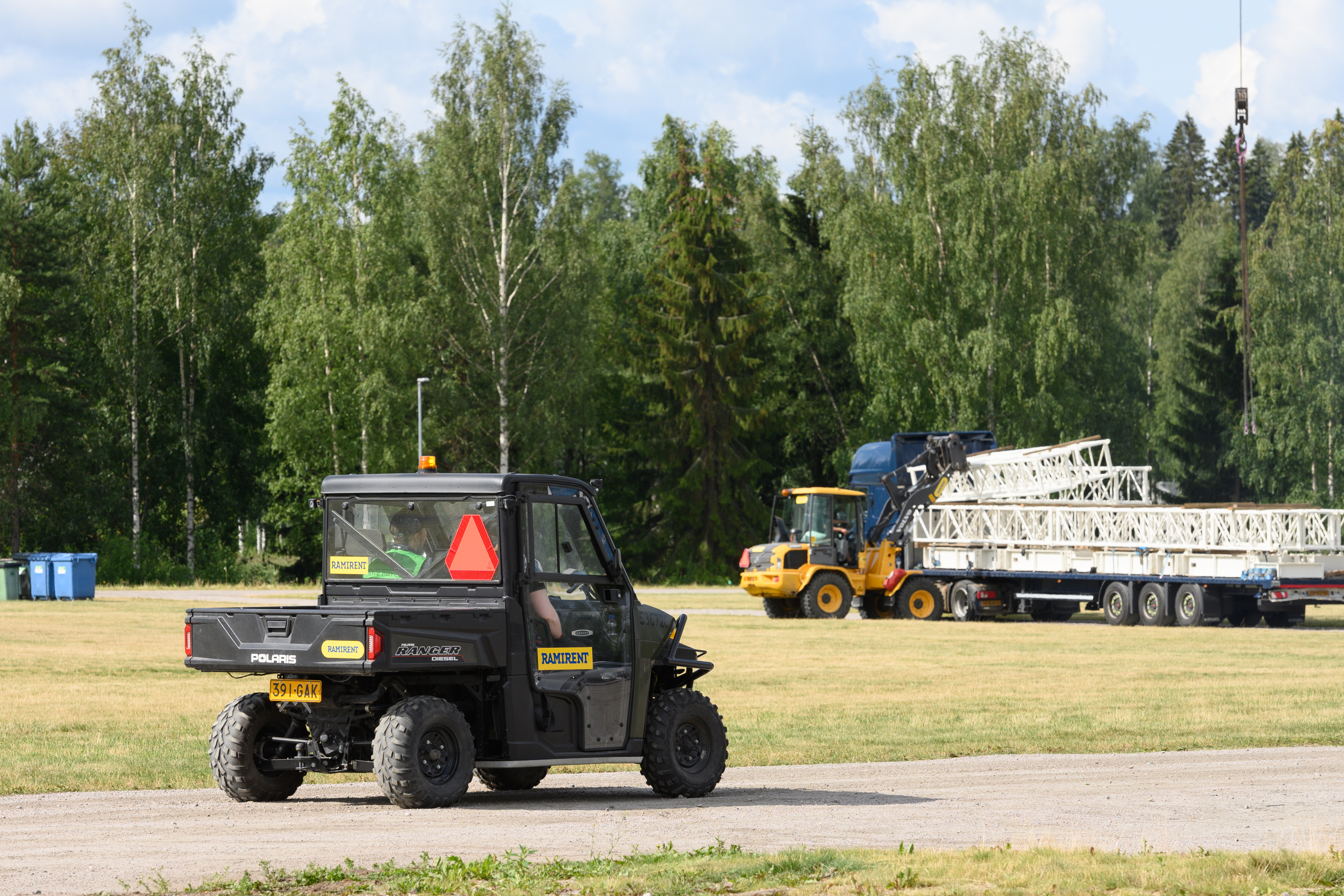 Dieselkäyttöinen traktorimönkijä 1000 4x4 POLARIS UTV