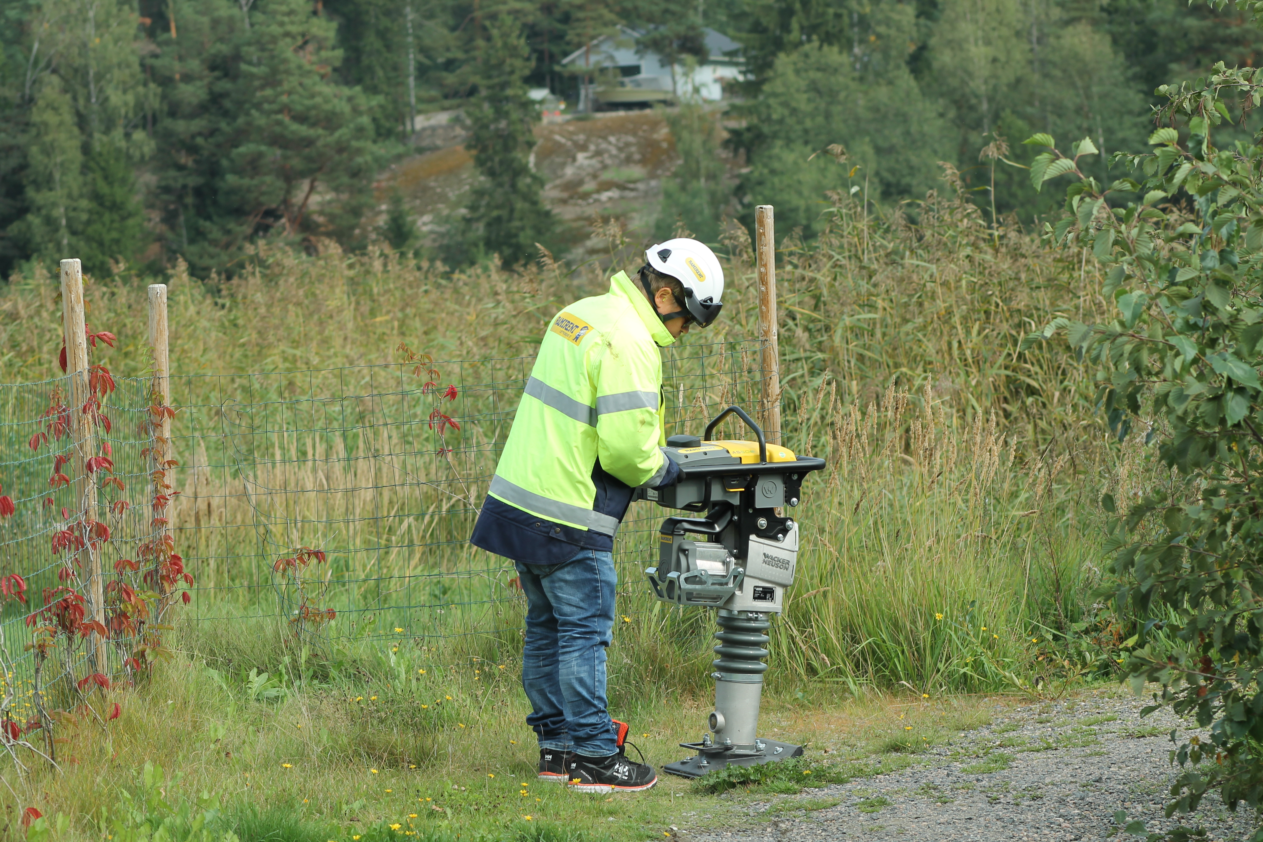 Akkukäyttöinen maantiivistin 71 kg WACKER NEUSON AS50E