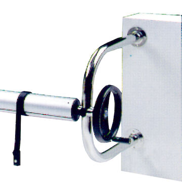 Wall support for roller