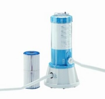 Cylindrical cartridge filter with in-built pump