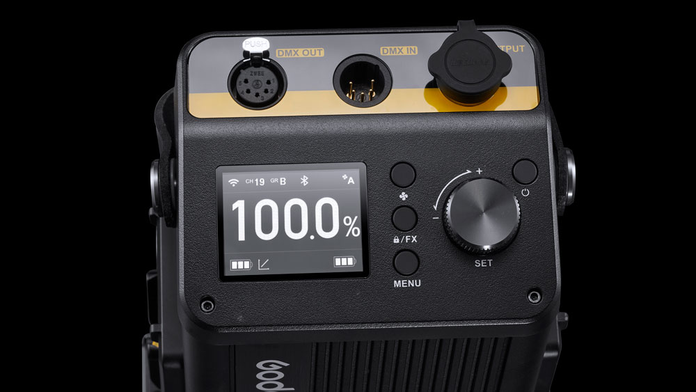 Godox M600D kontrollpanel för justering av ljusstyrkan