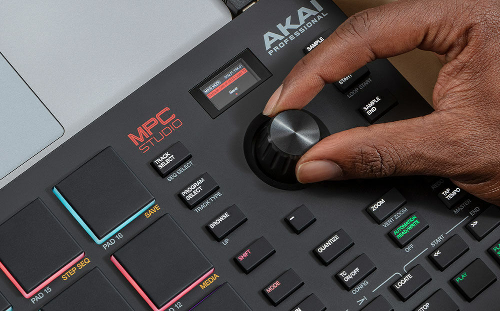 AKAI Professional MPC Studio | Scandinavian Photo