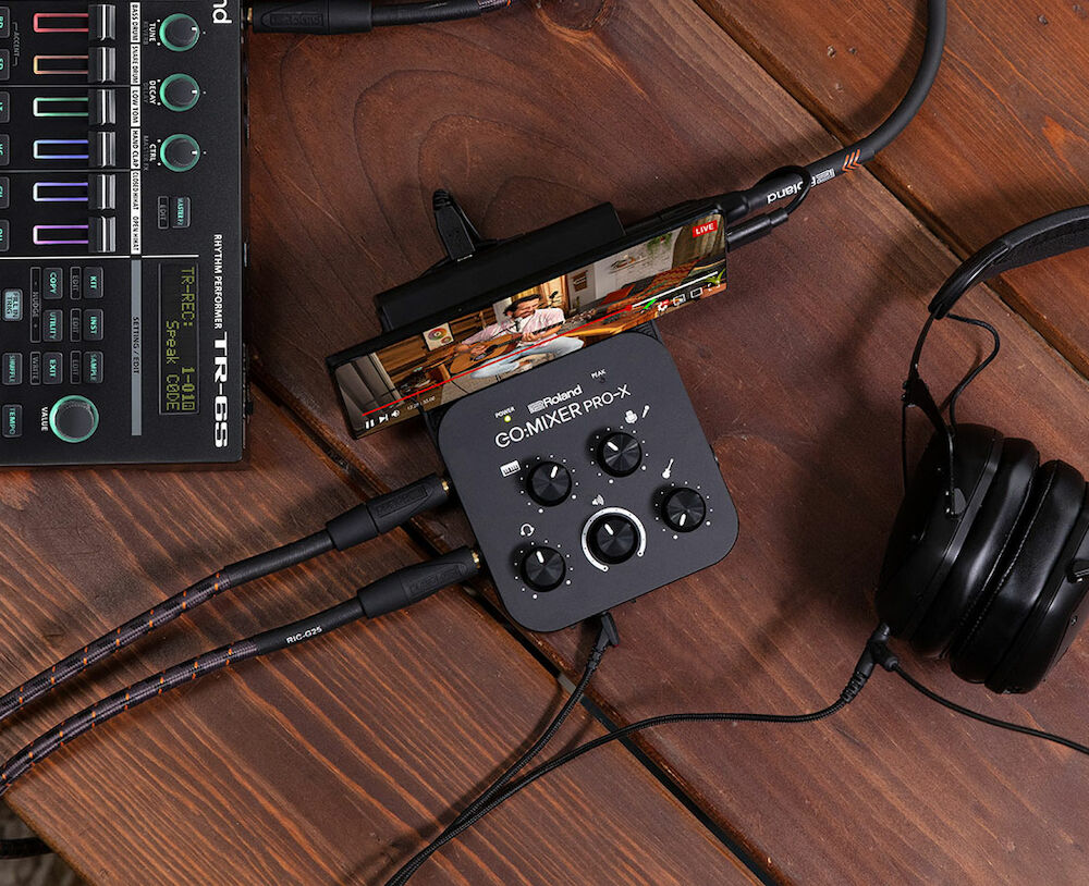 Anslut mikrofoner och instrument till mobilen med Roland GO:Mixer Pro-X