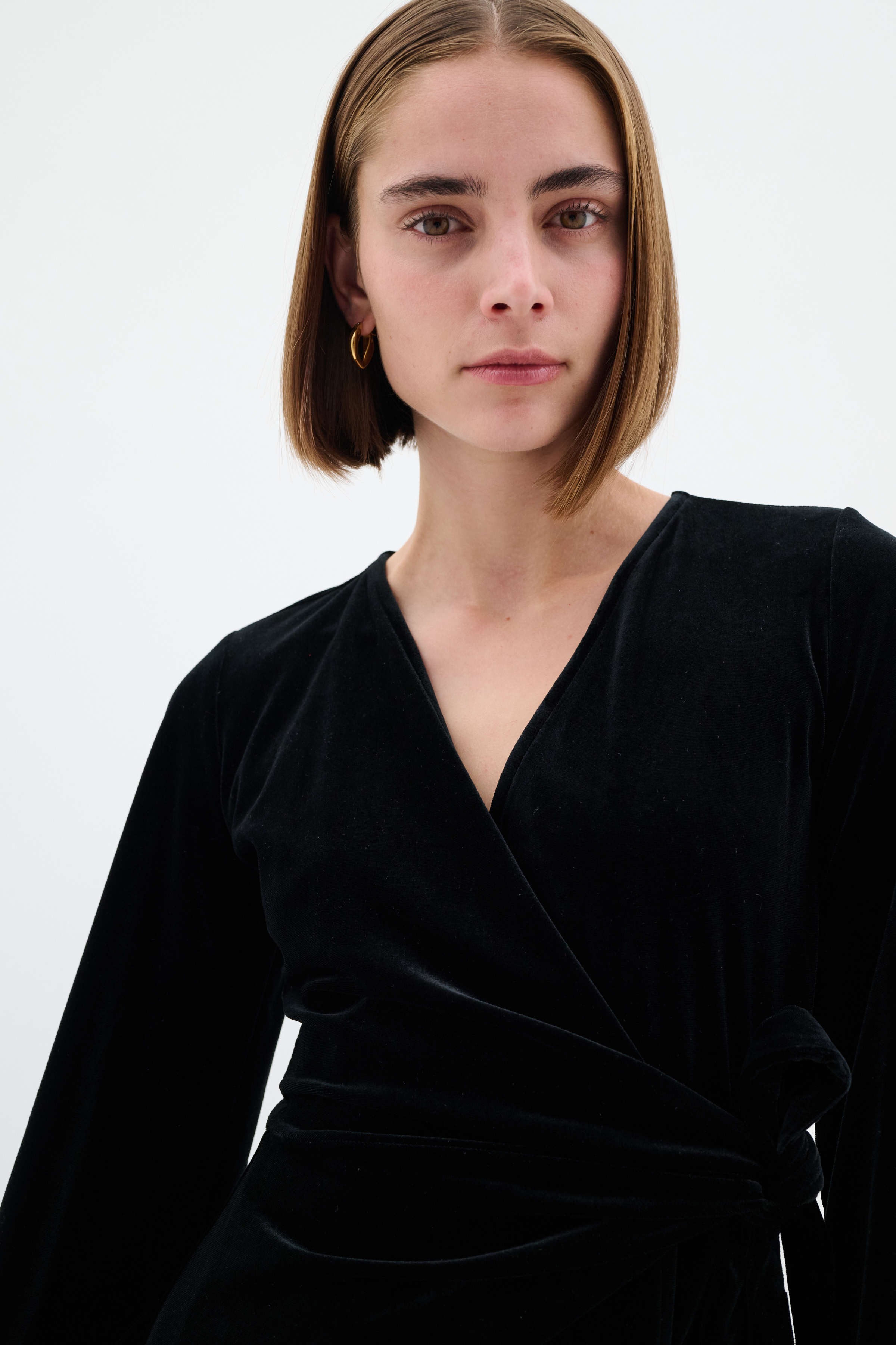 BrynnIW Goriel Velour Wrap Dress in true red colour