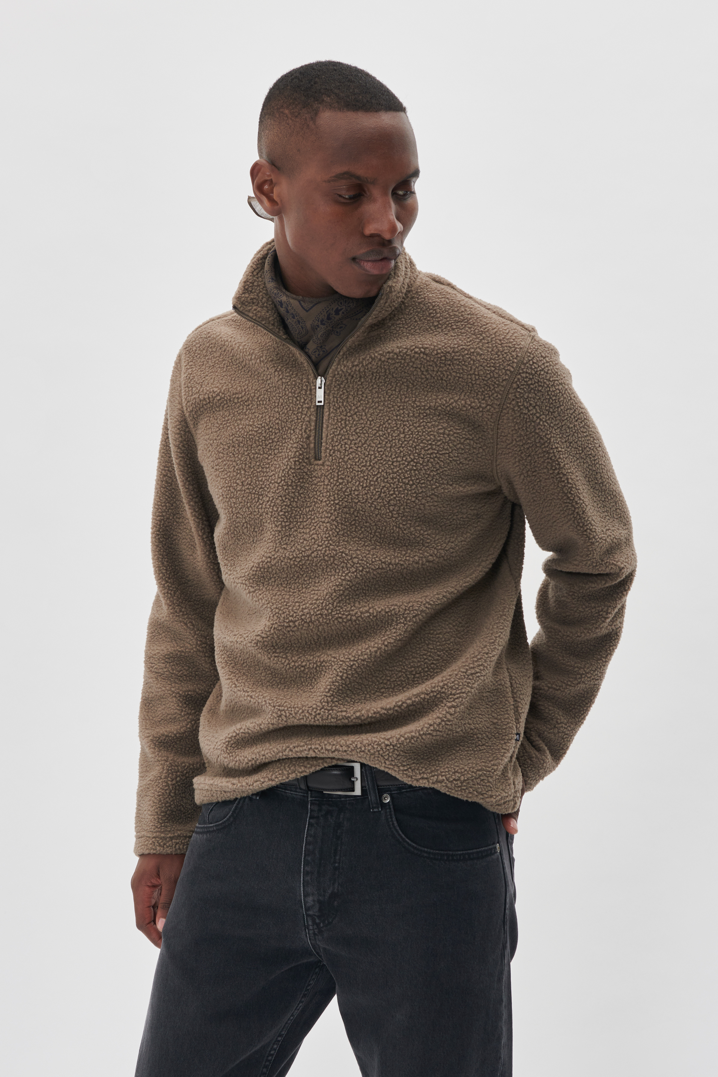 3915_02fce77e-1840-49ef-839c-