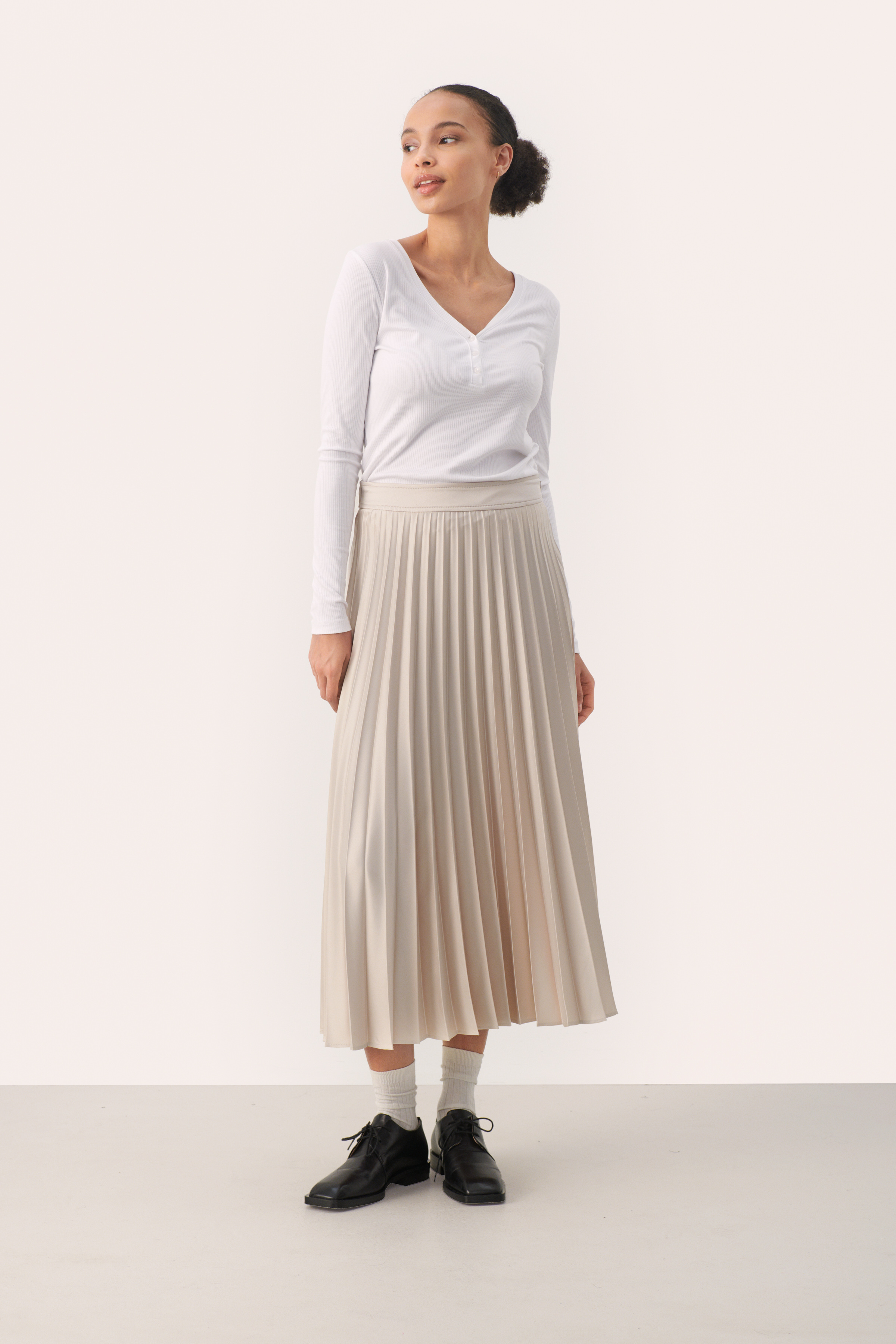 【BAON】Oheni Layered Pleated Wrap Midi Skirt REVERSIBLE LAYERED PLEATED MIDI SKIRT | OAK + FORT