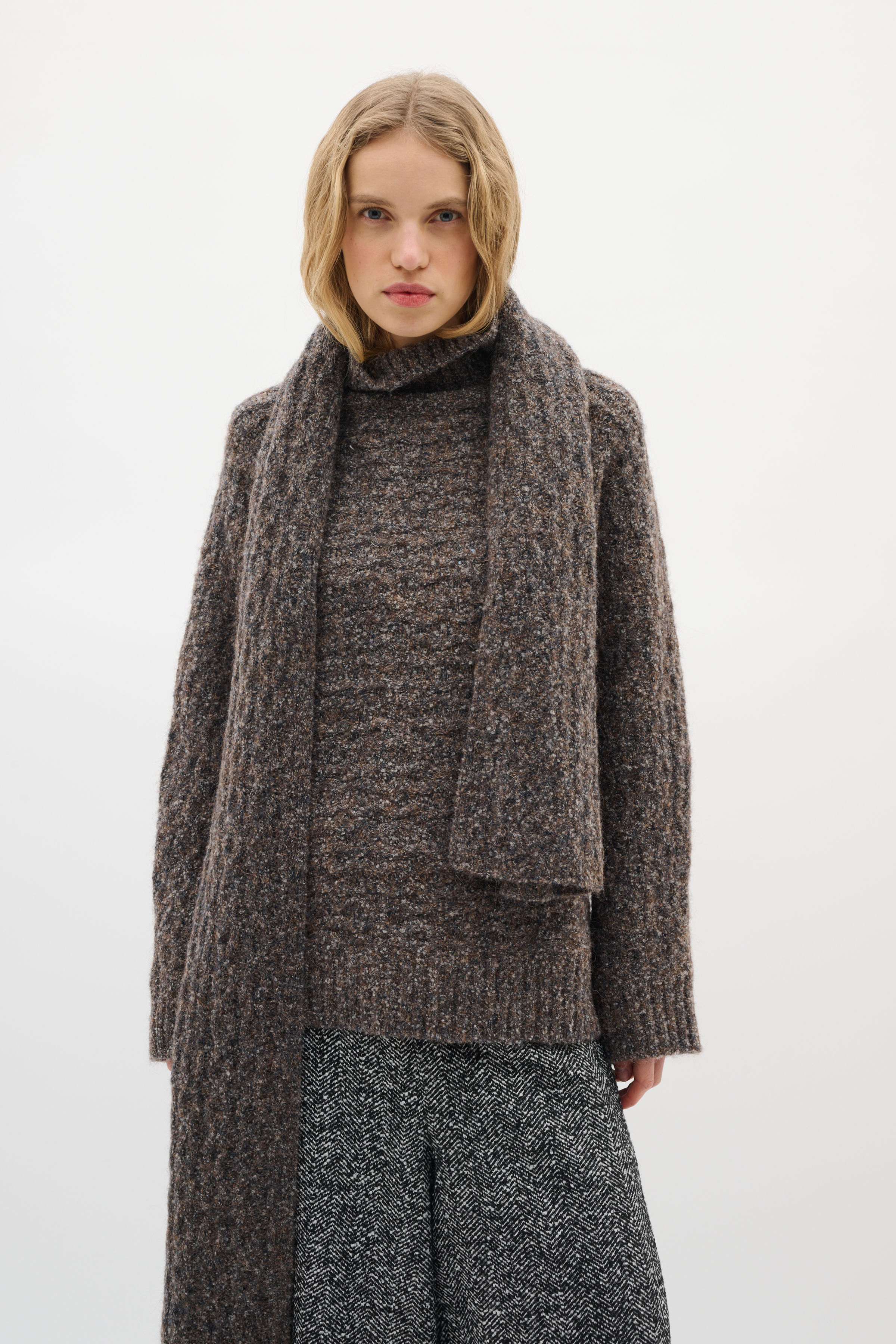 gadidanoniem ニット GraiaIW Turtleneck Pullover in sandy grey melange colour