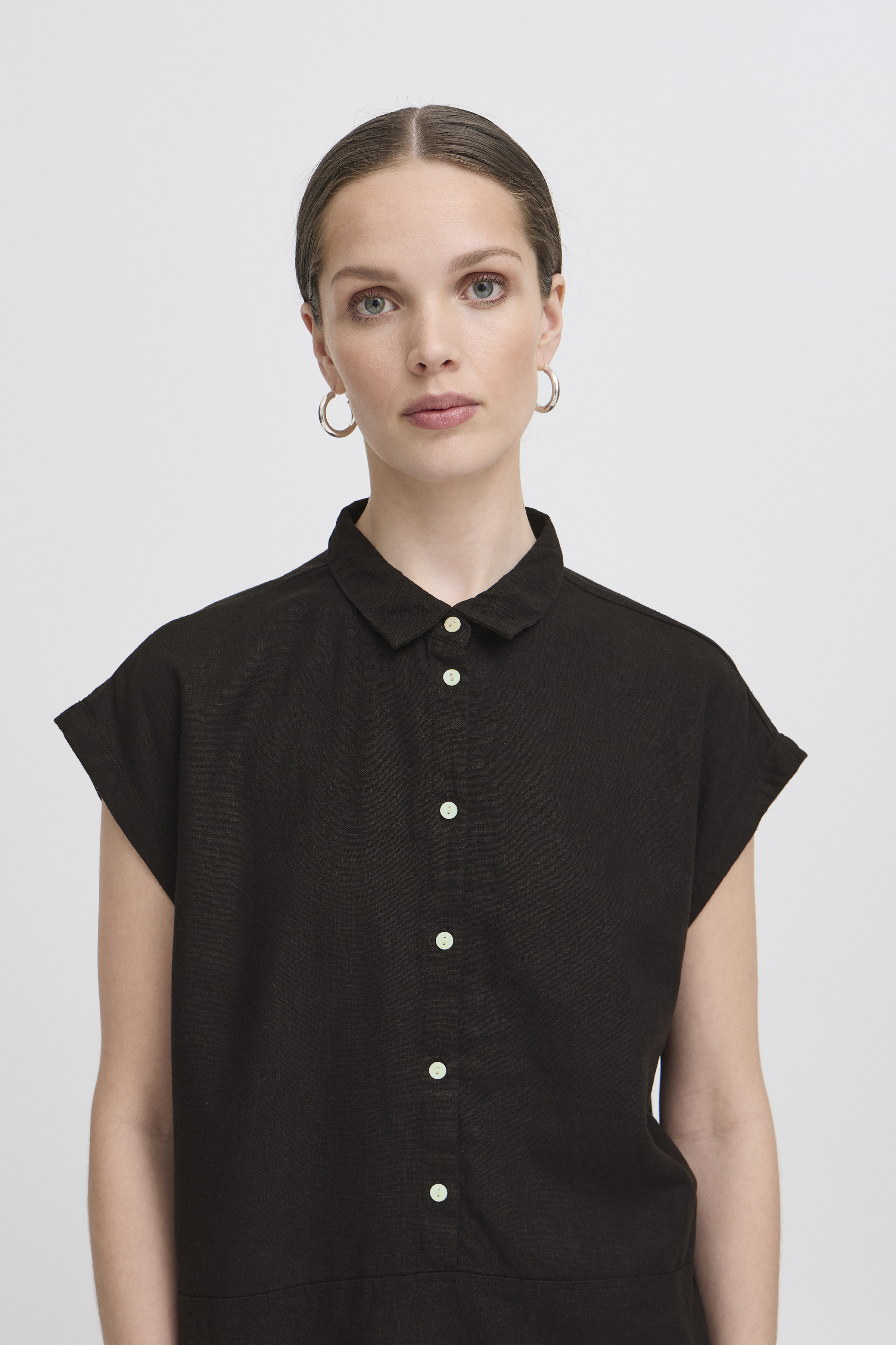 売れ筋商品|||イチ シャツ レディース トップス IHLINNO - Button-down blouse - black IHLINNO Blouse with short sleeve in black colour | ICHI