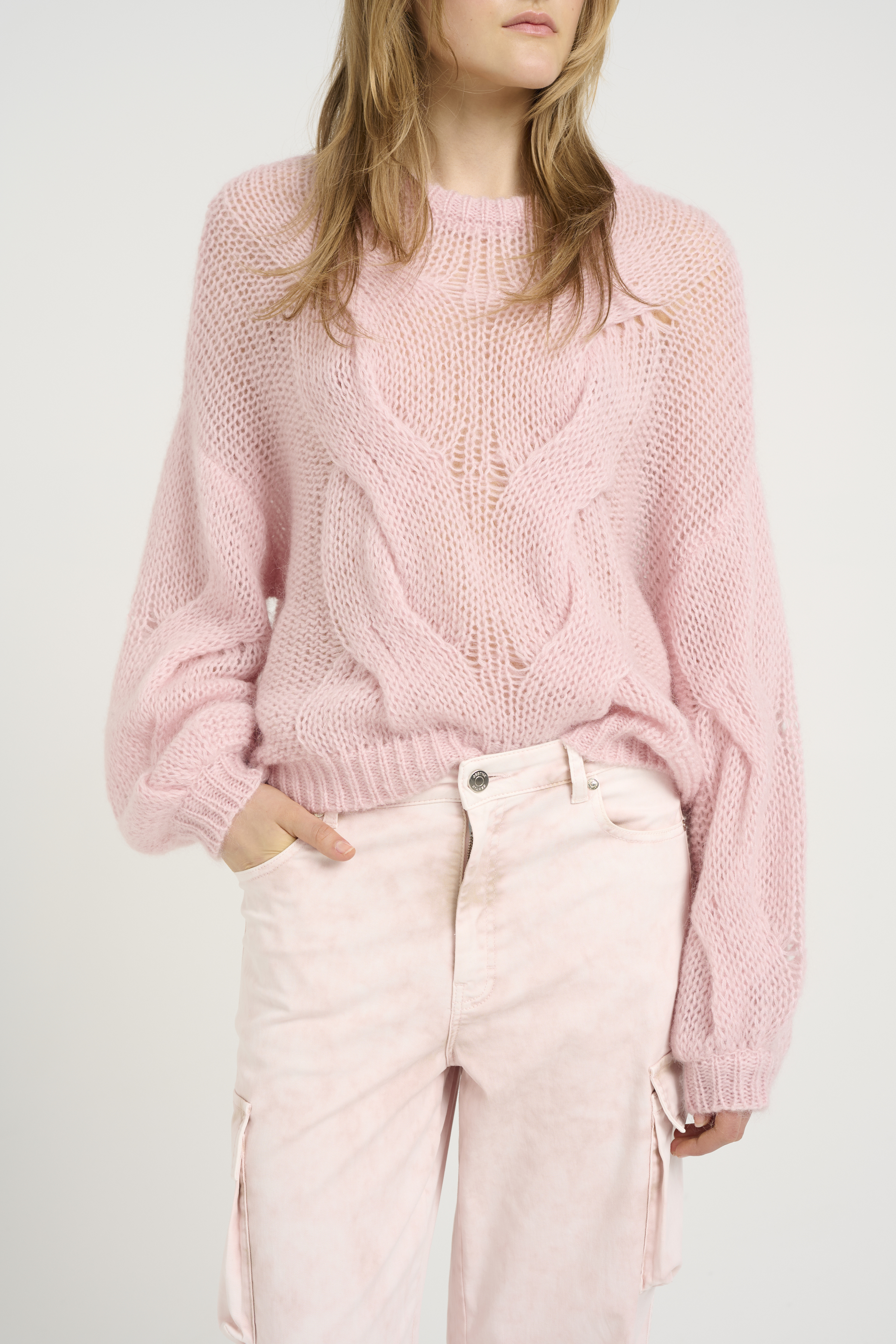 ZeniaGZ Pullover in soft pale pink color