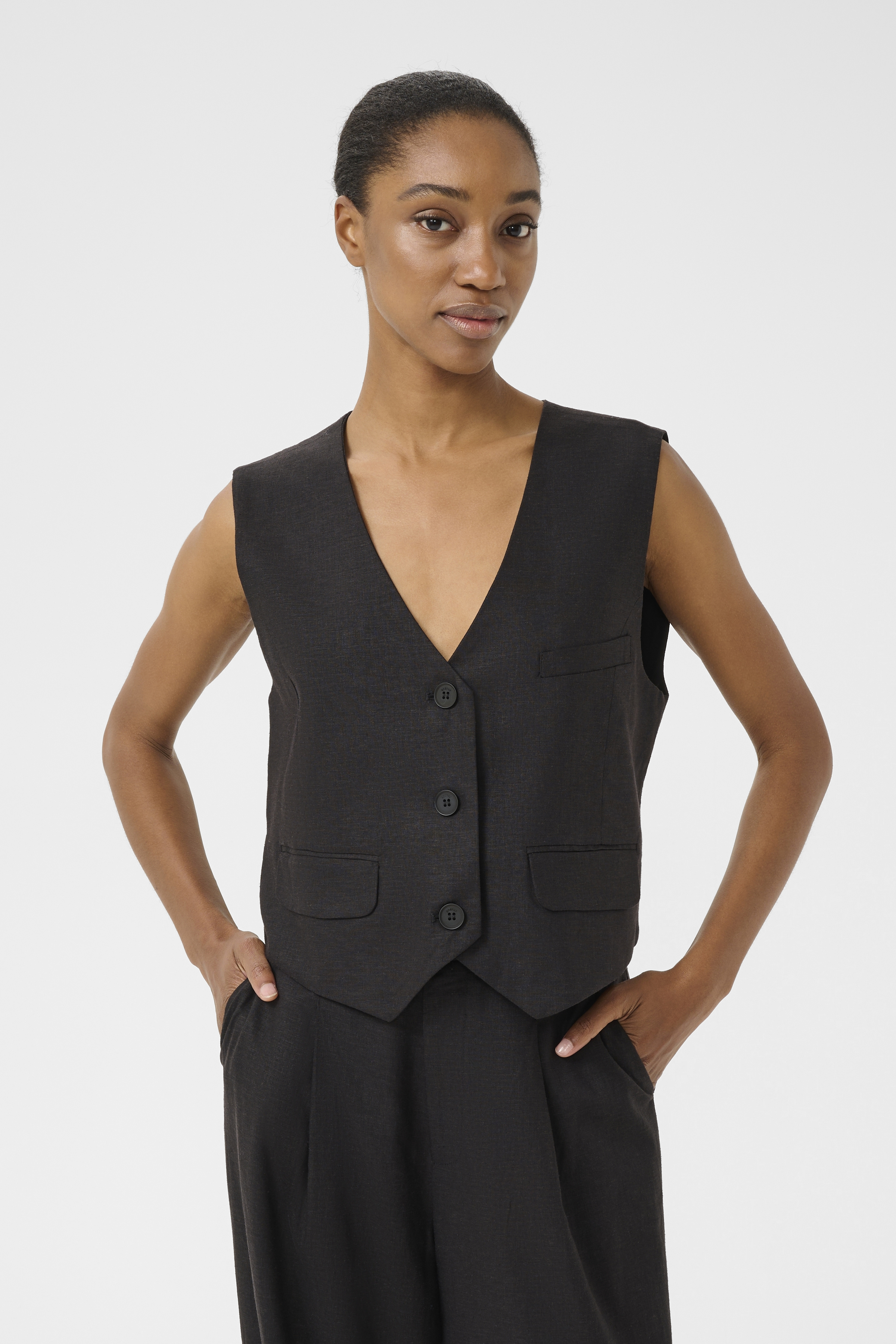GESTUZ vests | Discover the newest selection of vests for GESTUZ vests | Discover the newest selection of vests for
