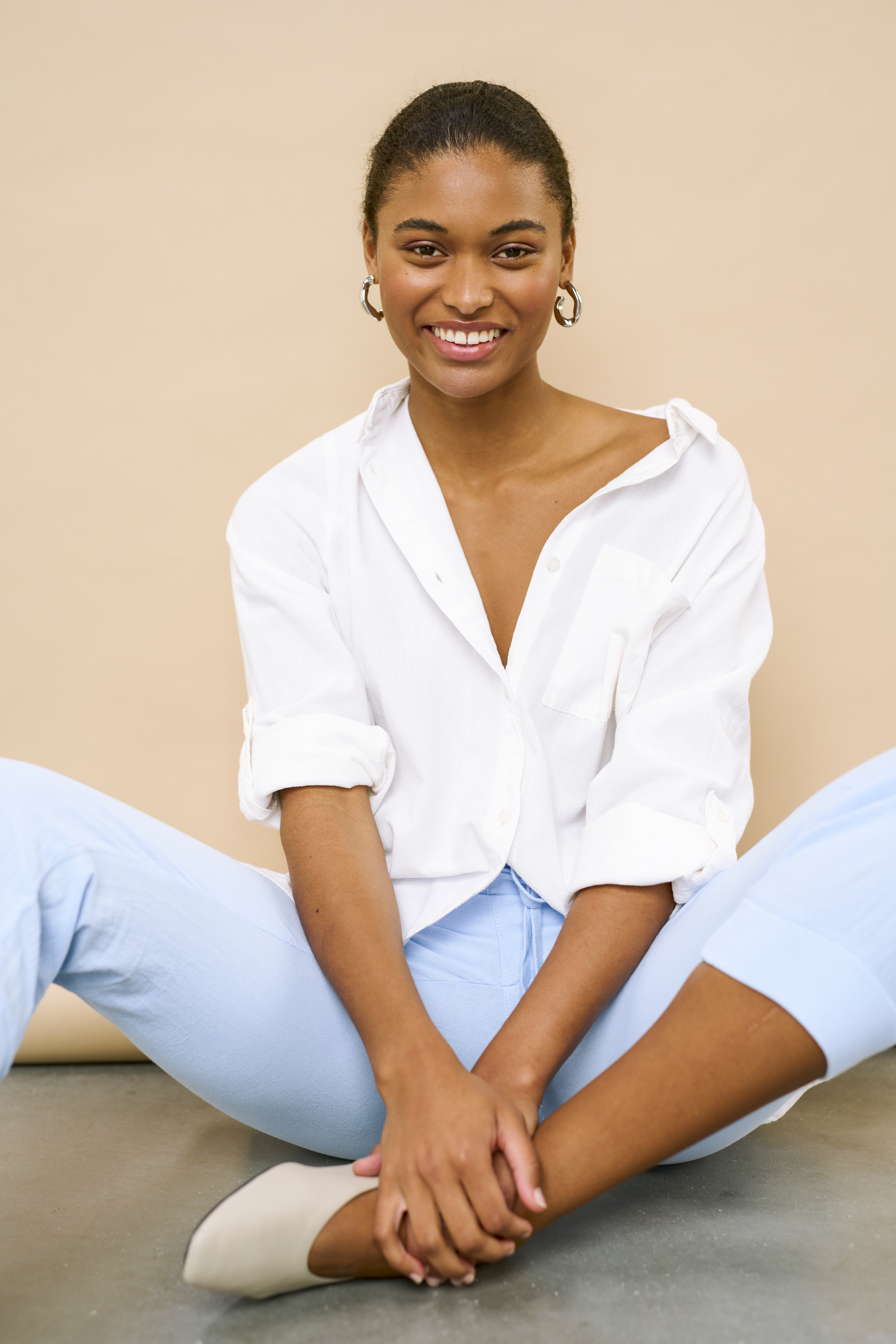 Naya Capri pants in black deep cotton | KAFFE Clothing