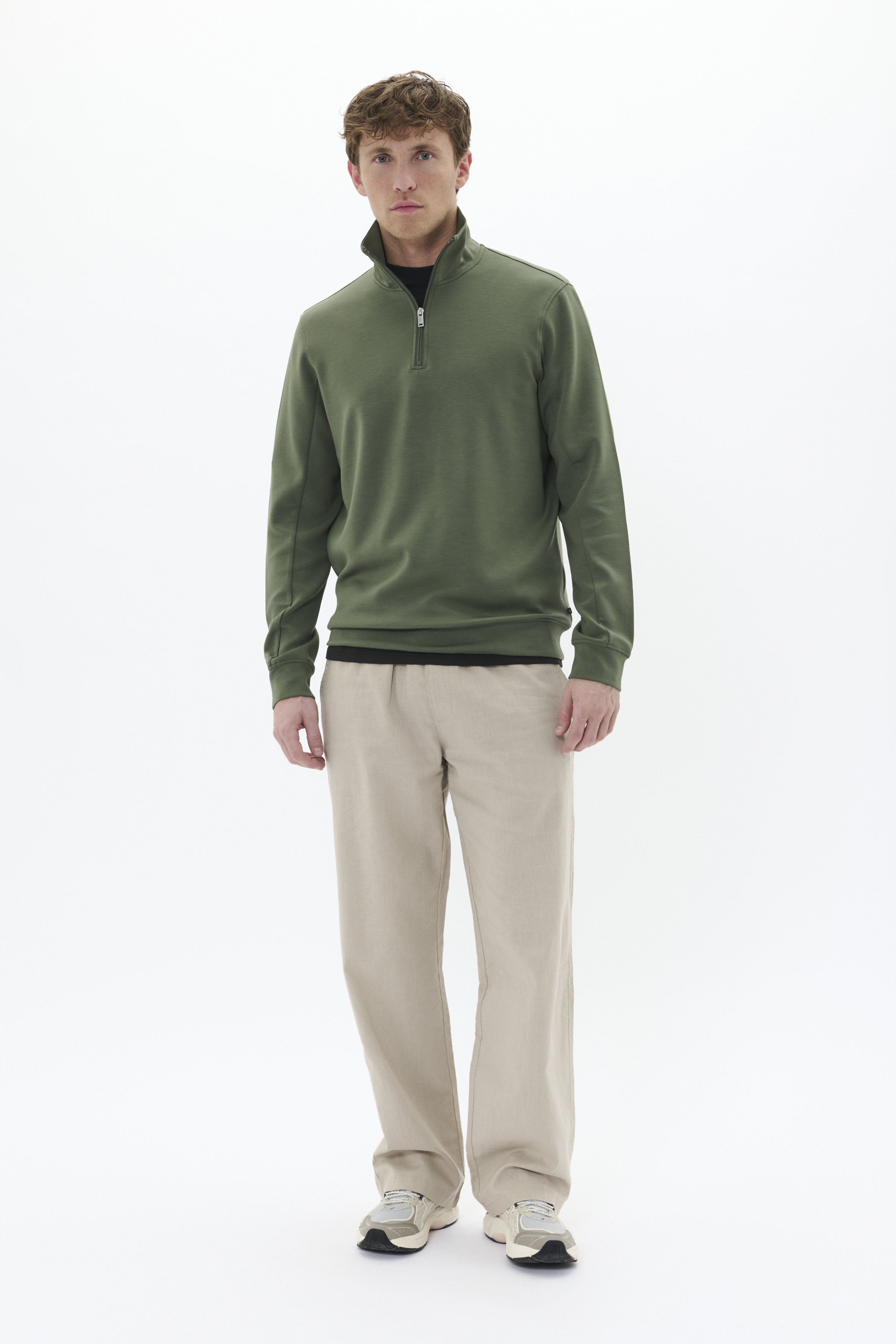 MAkade Pullover in thyme colour