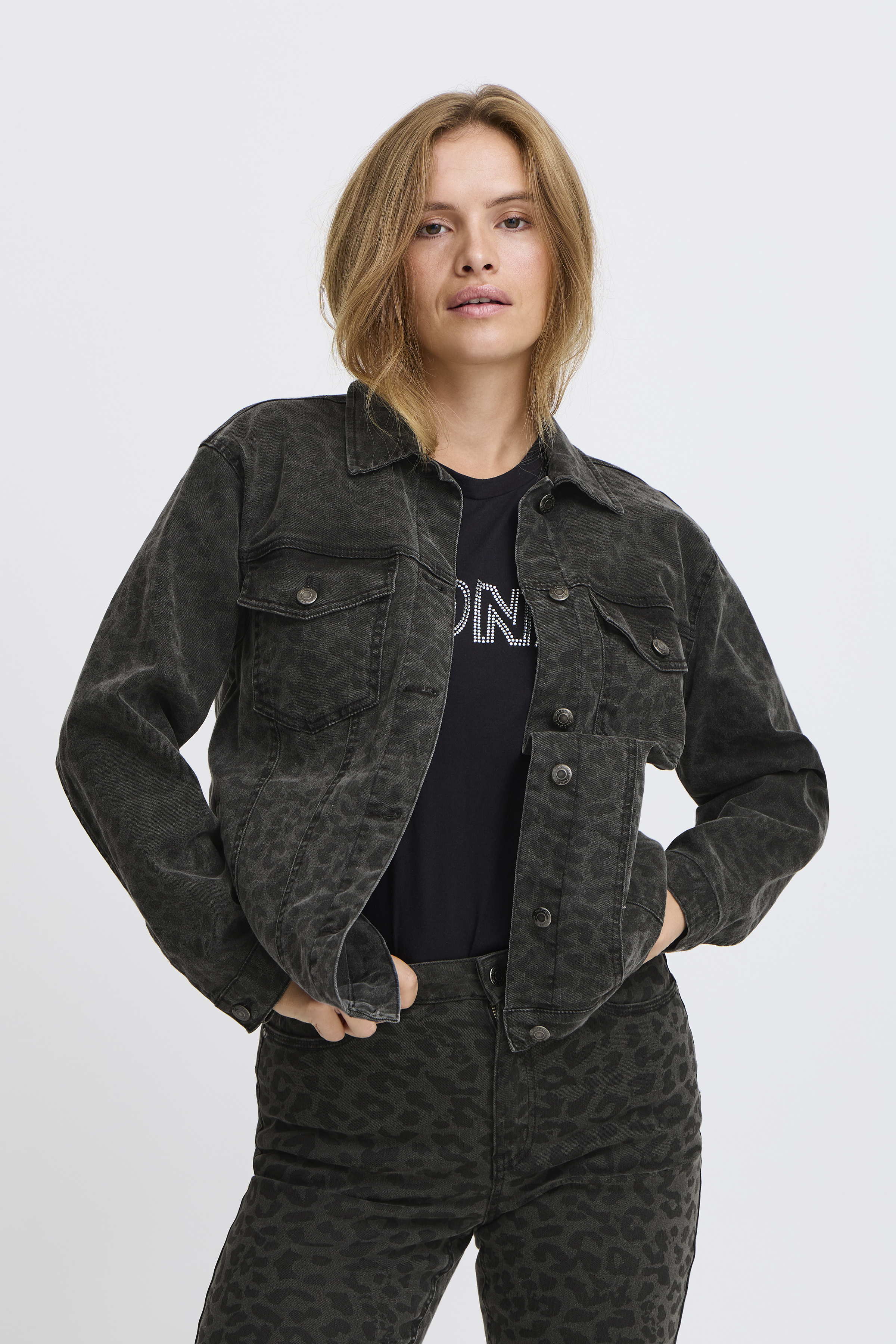 PXJANNAH Denim jacket in grey leopard printed / nature cotton